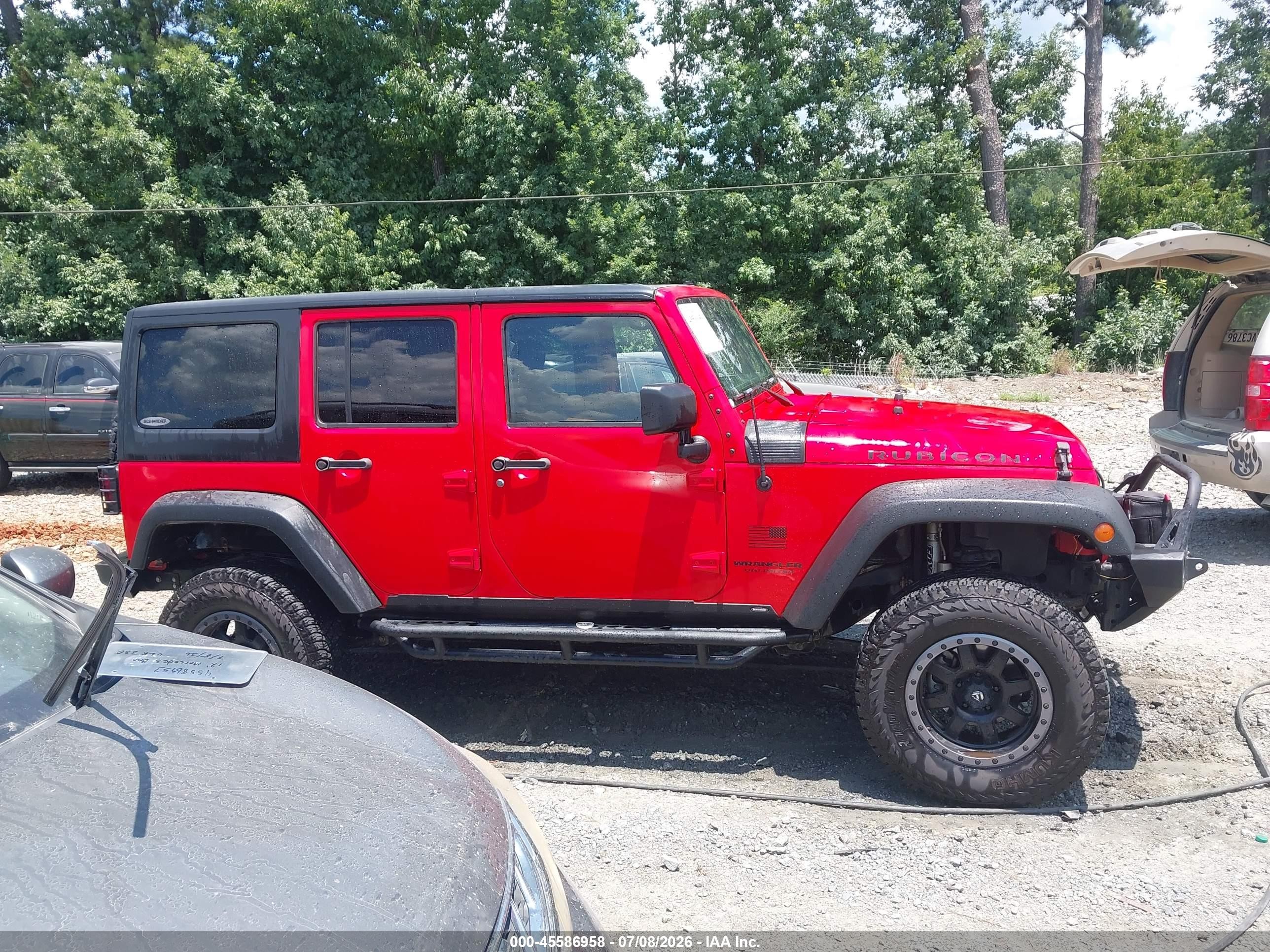 2015 Jeep Wrangler Unlimited Rubicon Red vin: 1C4BJWFGXFL562119