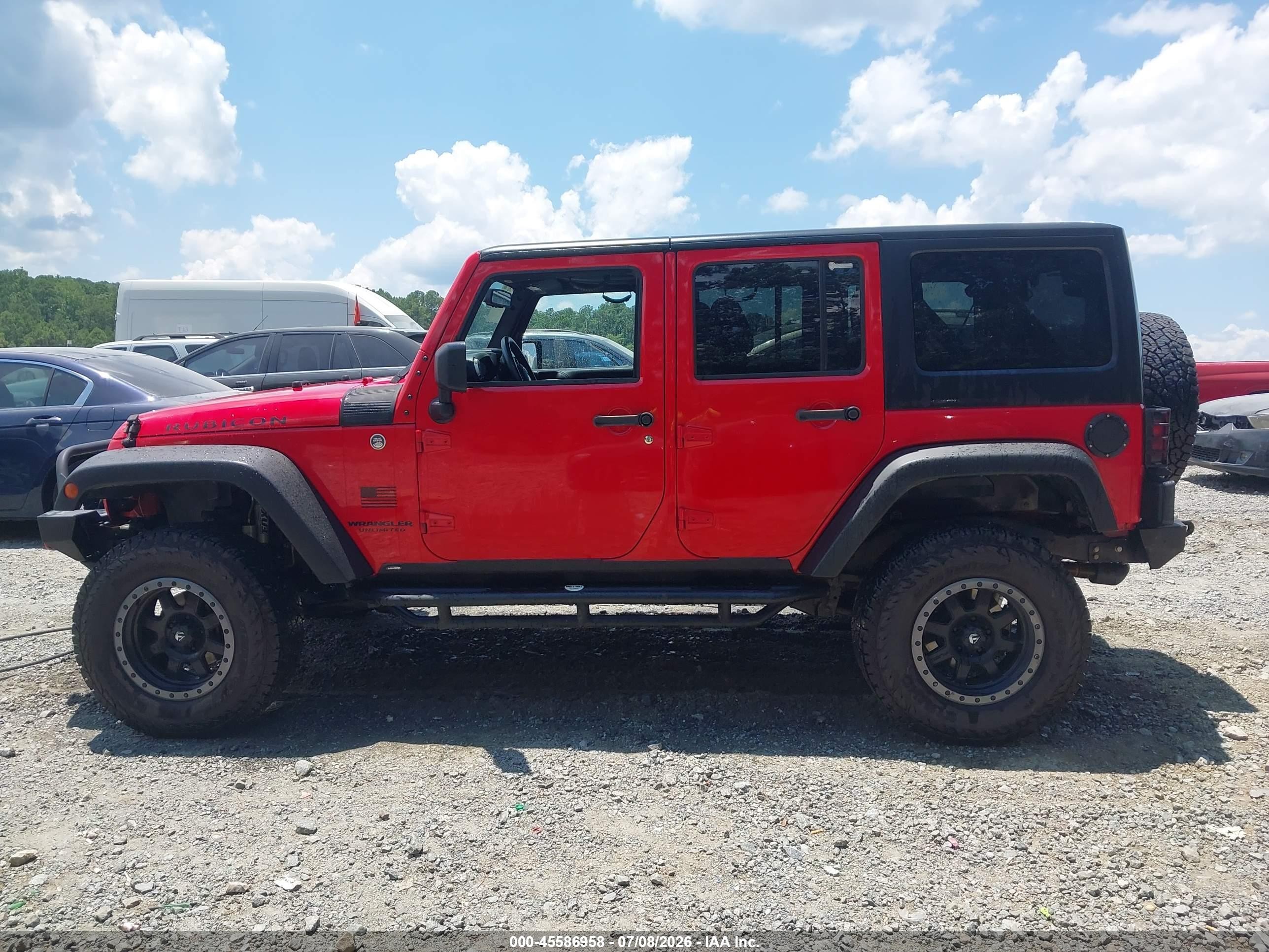 2015 Jeep Wrangler Unlimited Rubicon Red vin: 1C4BJWFGXFL562119