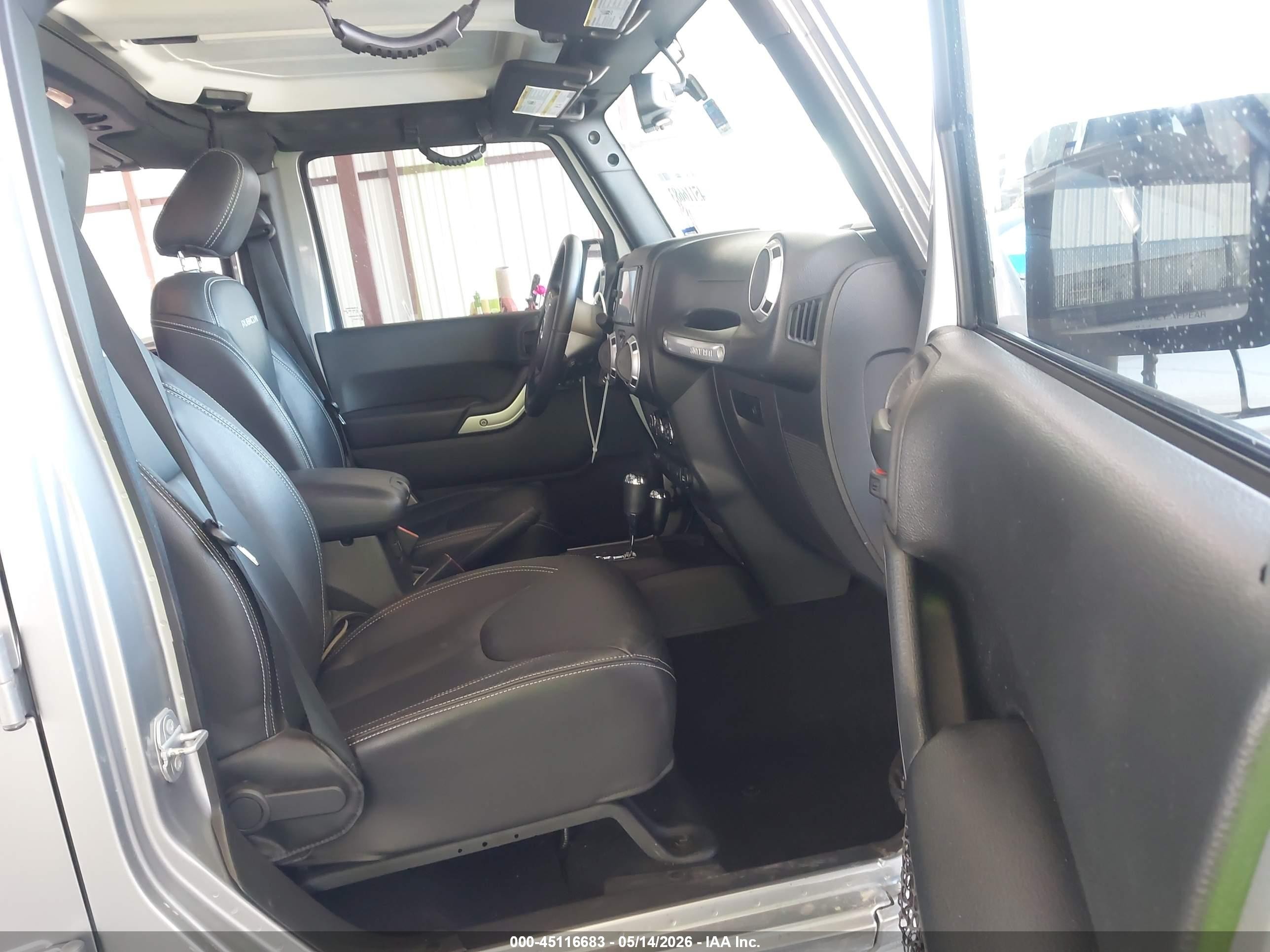 2015 Jeep Wrangler Unlimited Rubicon Silver vin: 1C4BJWFGXFL684026