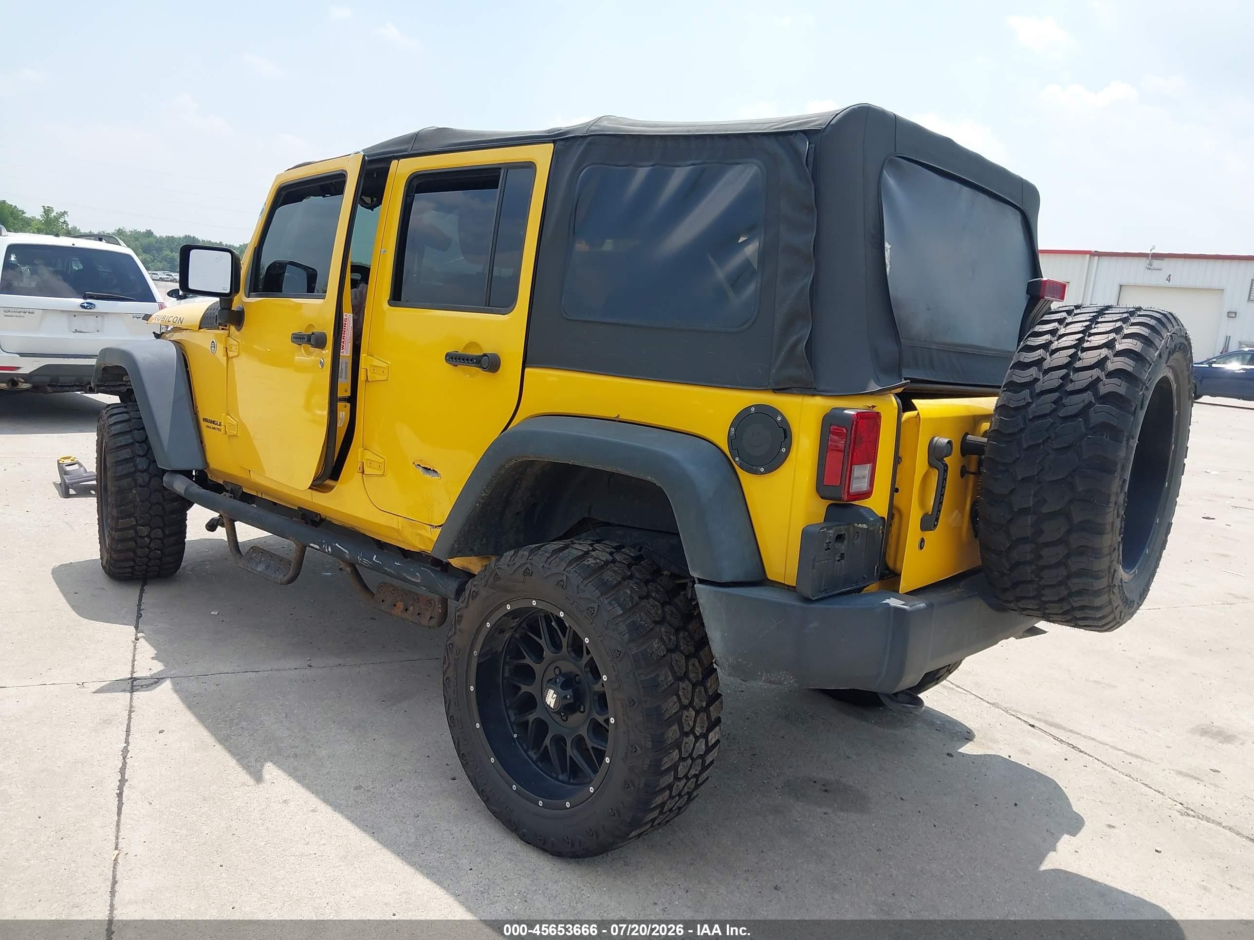 2015 Jeep Wrangler Unlimited Rubicon Желтый vin: 1C4BJWFGXFL718885