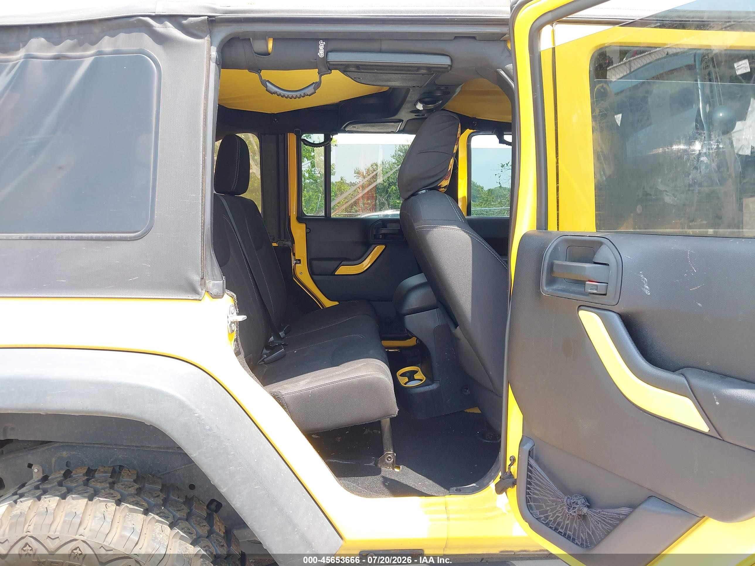 2015 Jeep Wrangler Unlimited Rubicon Желтый vin: 1C4BJWFGXFL718885