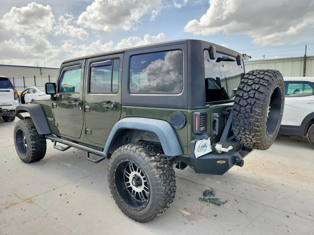 2015 Jeep Wrangler Unlimited Rubicon Green vin: 1C4BJWFGXFL743401