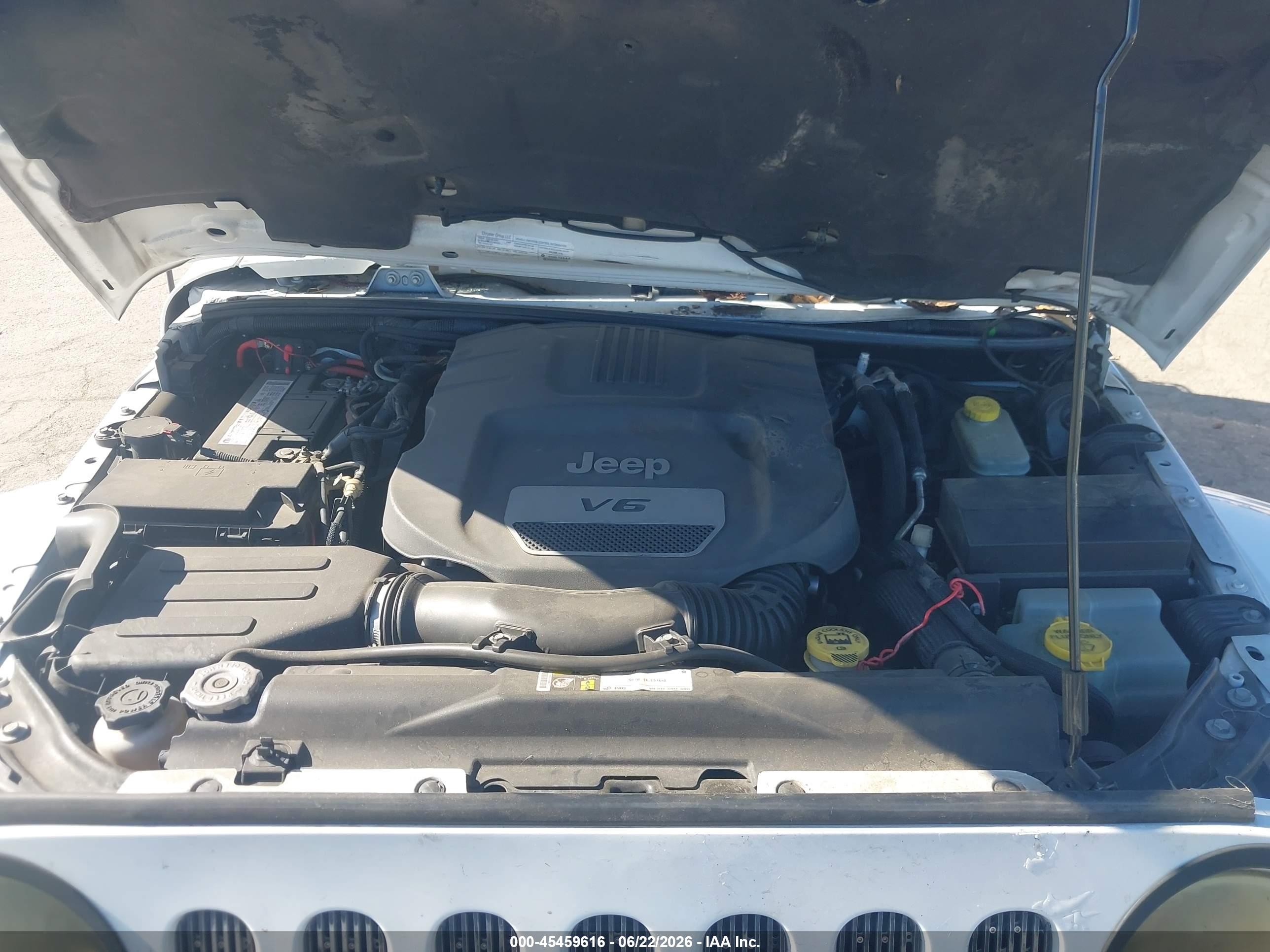 2015 Jeep Wrangler Unlimited Rubicon White vin: 1C4BJWFGXFL766564