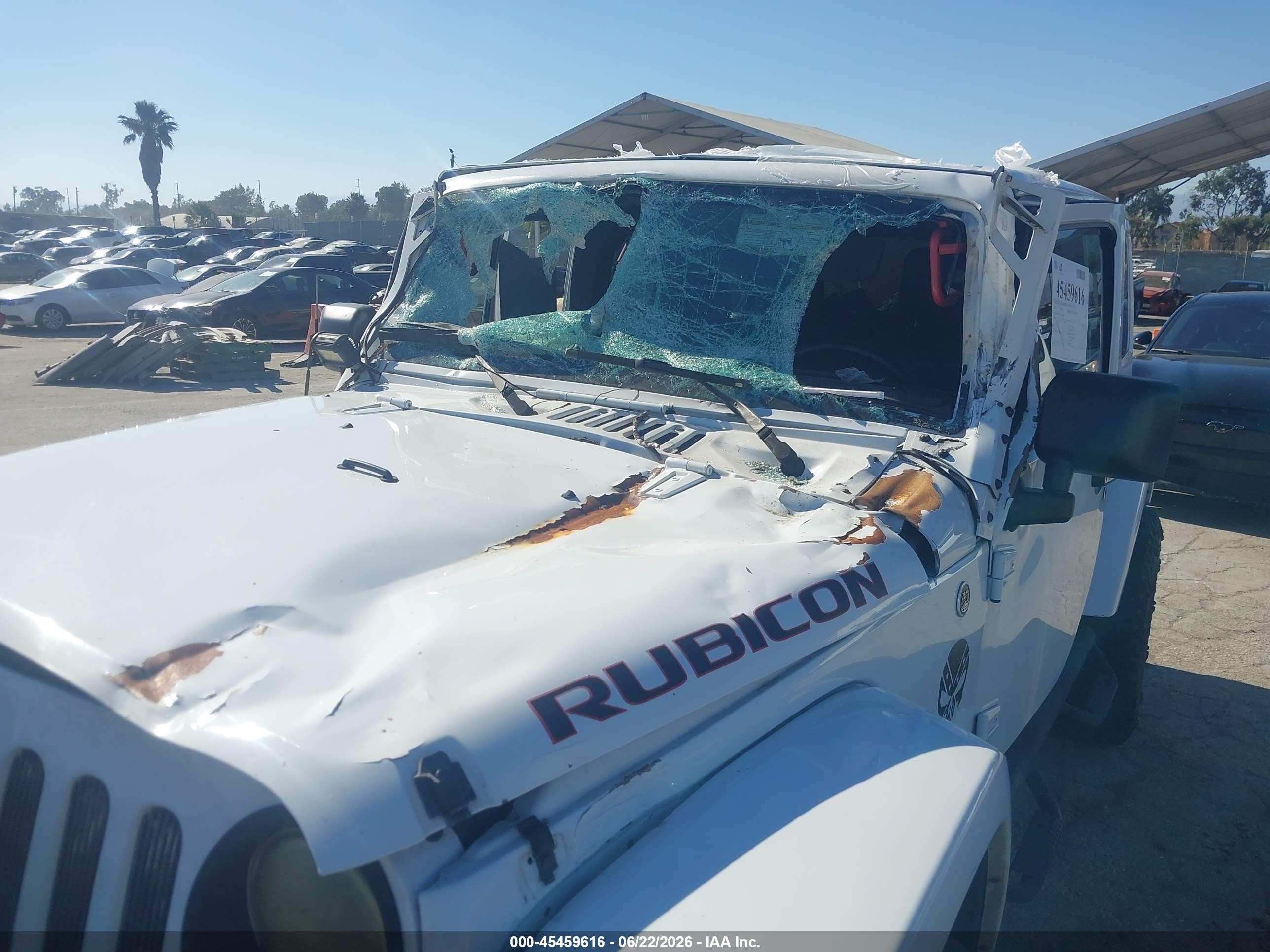 2015 Jeep Wrangler Unlimited Rubicon White vin: 1C4BJWFGXFL766564