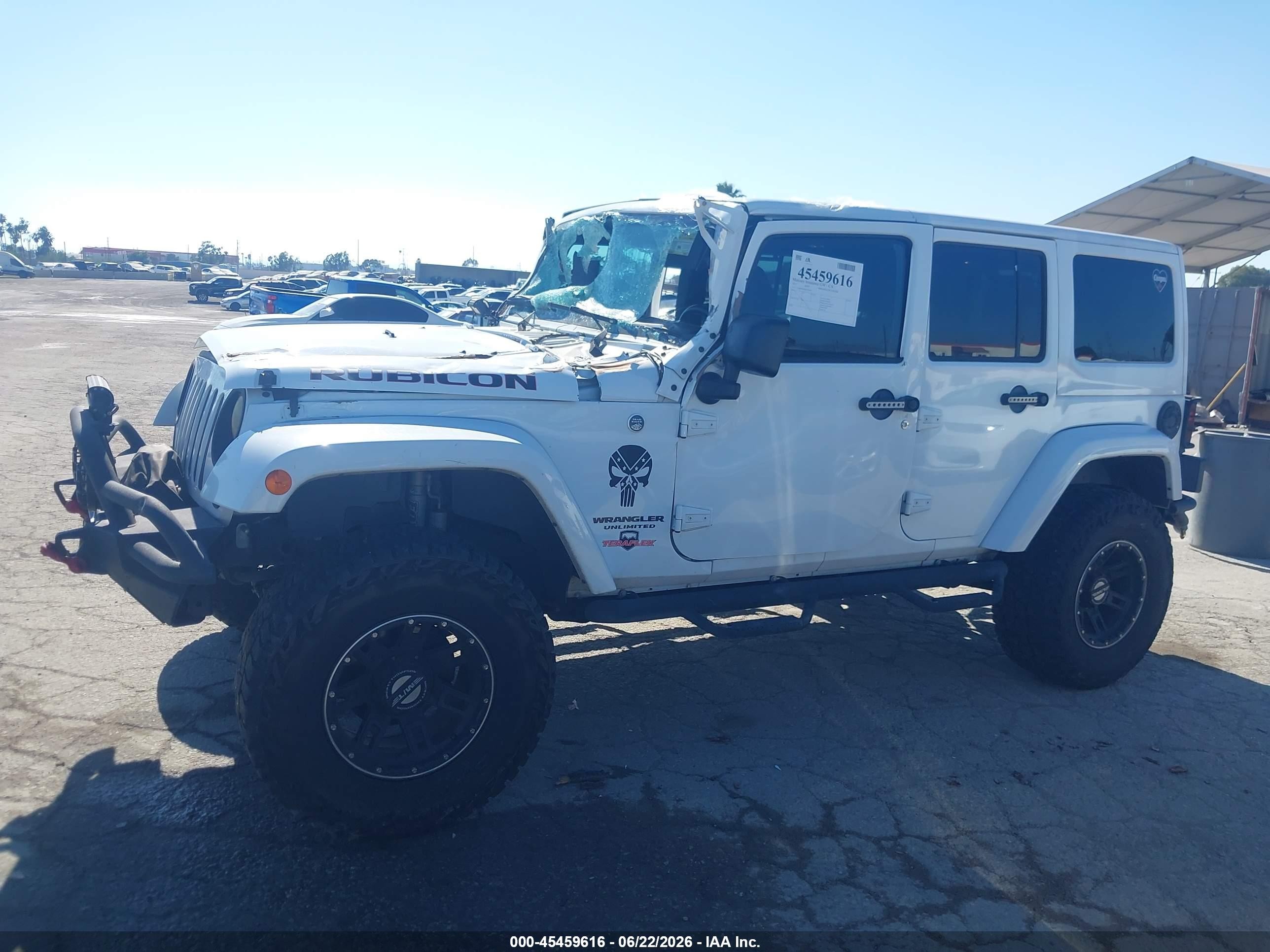 2015 Jeep Wrangler Unlimited Rubicon White vin: 1C4BJWFGXFL766564