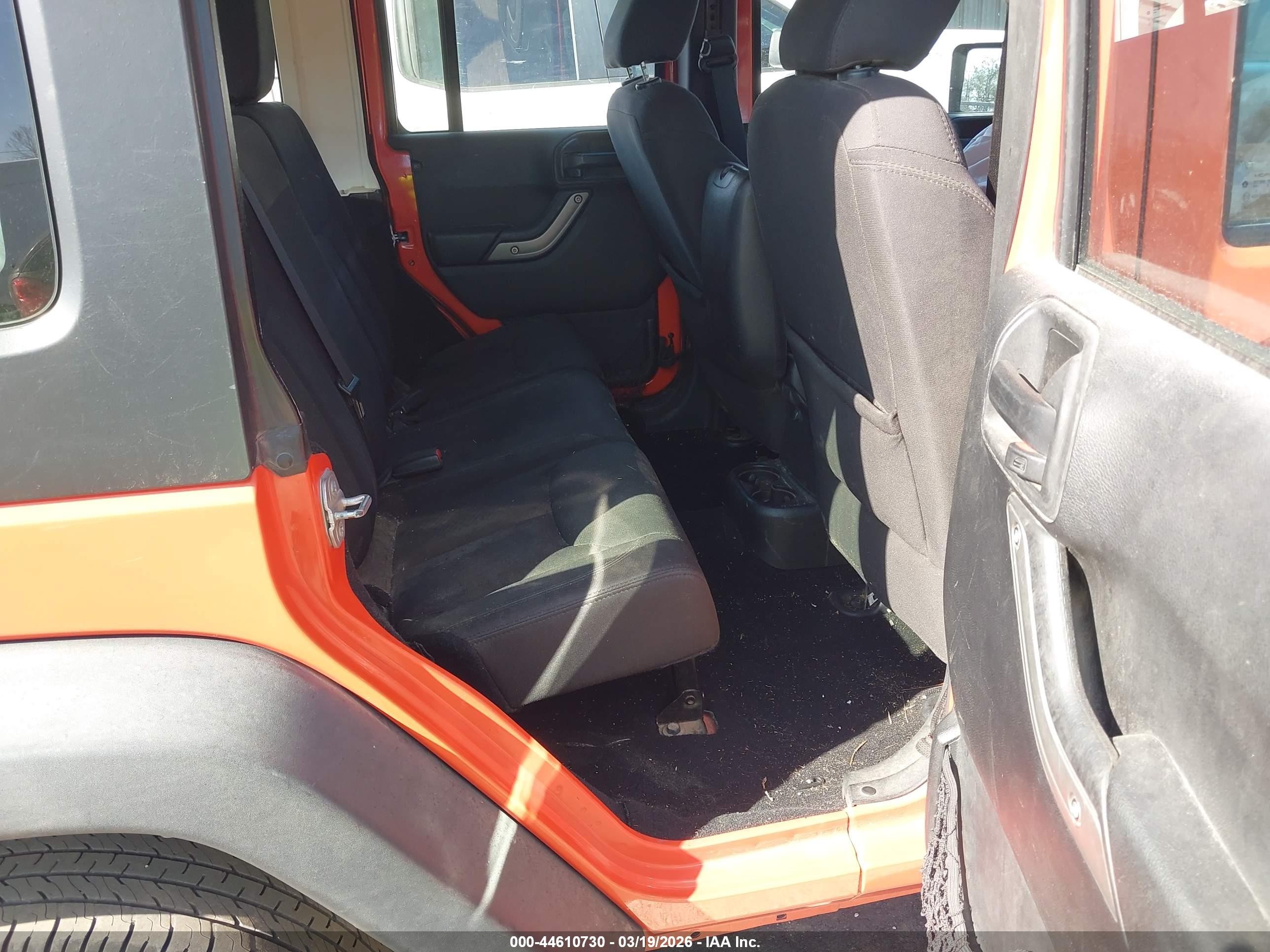 2015 Jeep Wrangler Unlimited Sport Rhd Orange vin: 1C4BJWKG3FL632839