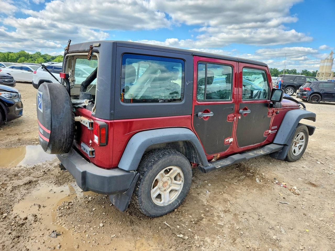 2013 Jeep Wrangler Unlimited Sport Burgundy vin: 1C4BJWKG4DL586192