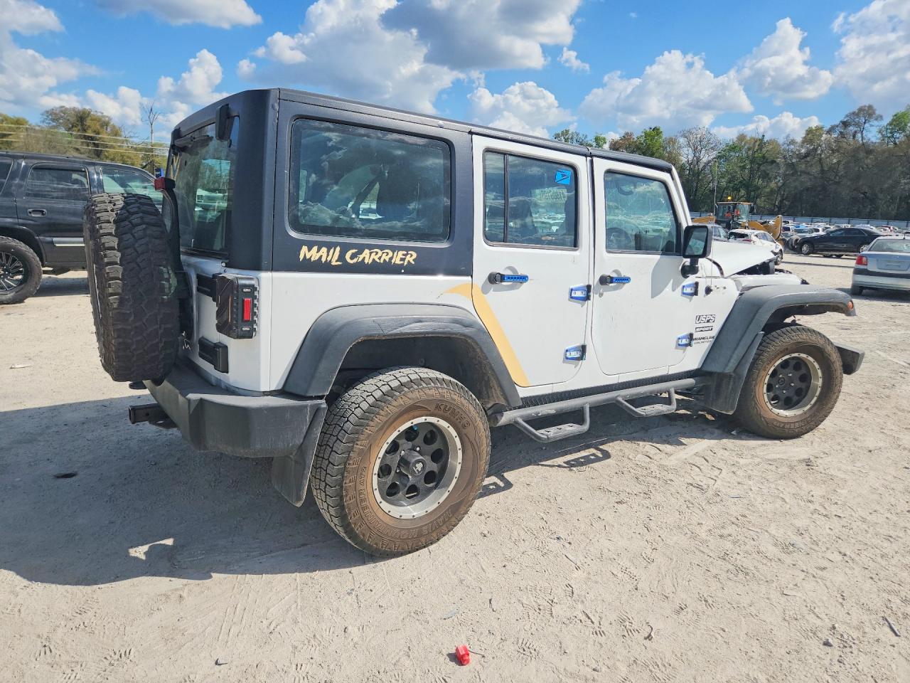 2014 Jeep Wrangler Unlimited Sport White vin: 1C4BJWKG7EL199895