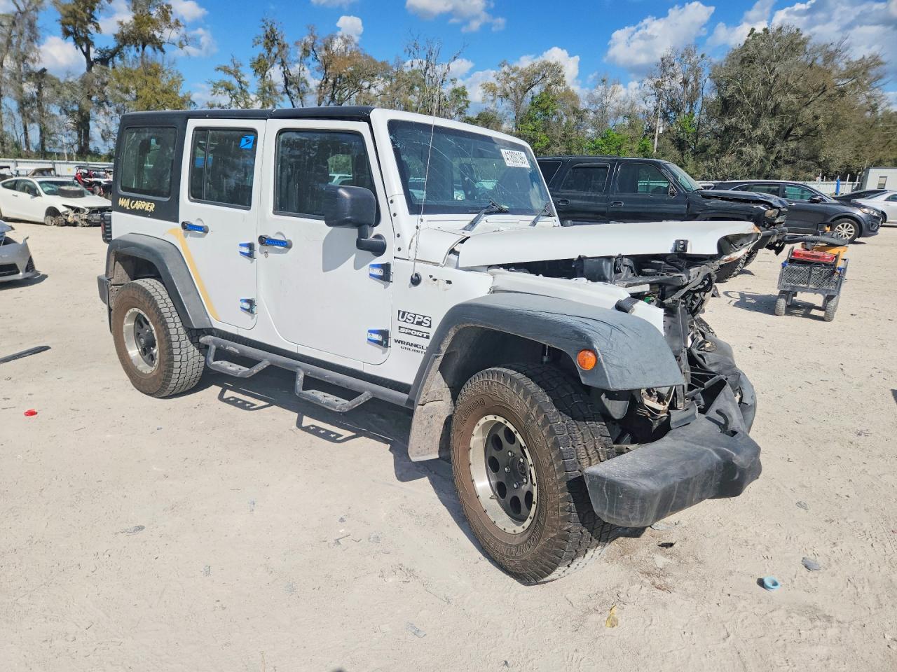 2014 Jeep Wrangler Unlimited Sport White vin: 1C4BJWKG7EL199895