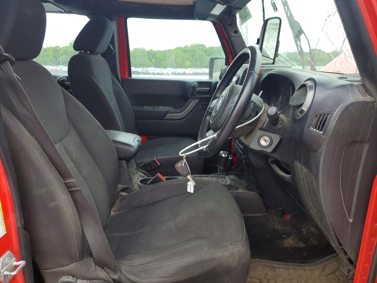 2015 Jeep Wrangler Unlimited Sport Red vin: 1C4BJWKG7FL686404