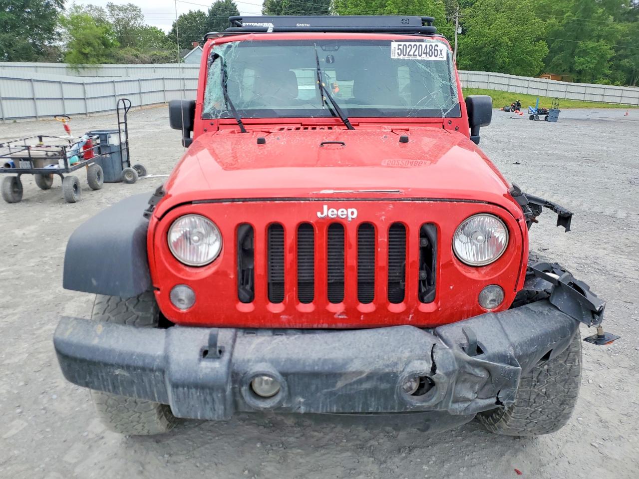 2015 Jeep Wrangler Unlimited Sport Red vin: 1C4BJWKG7FL686404