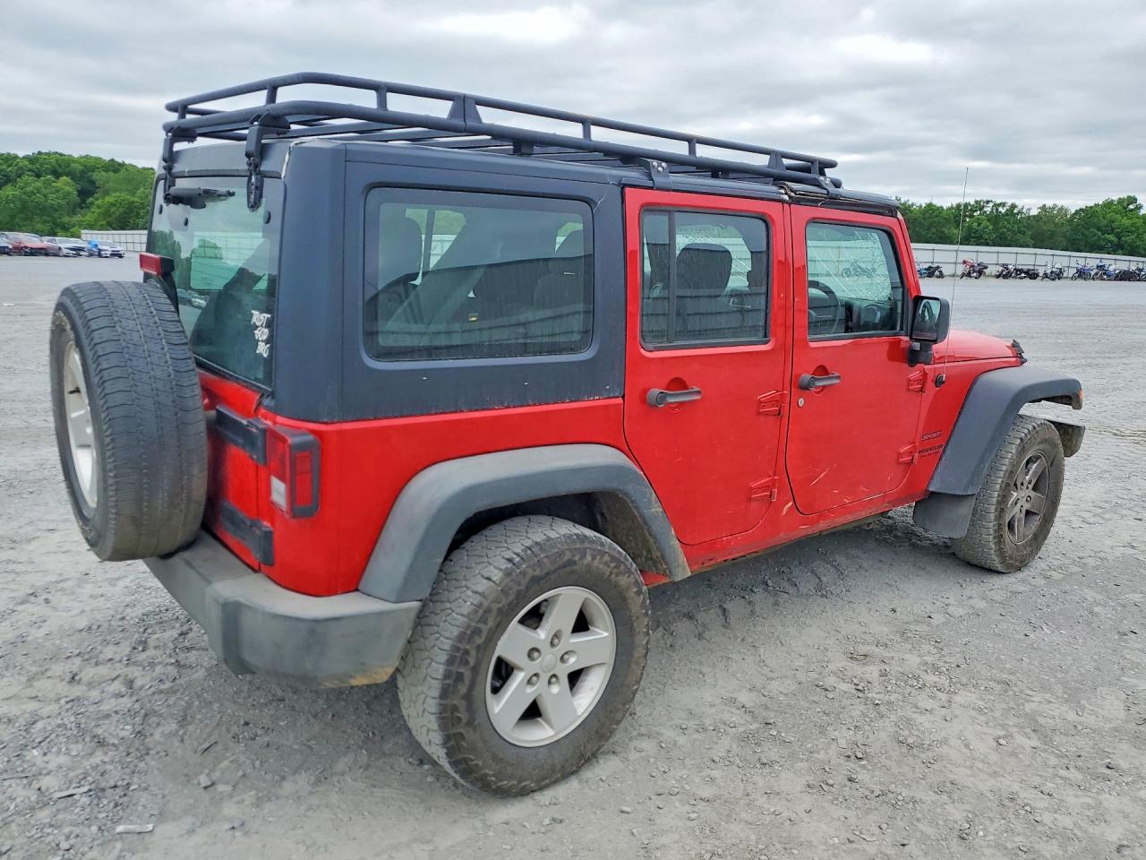 2015 Jeep Wrangler Unlimited Sport Red vin: 1C4BJWKG7FL686404
