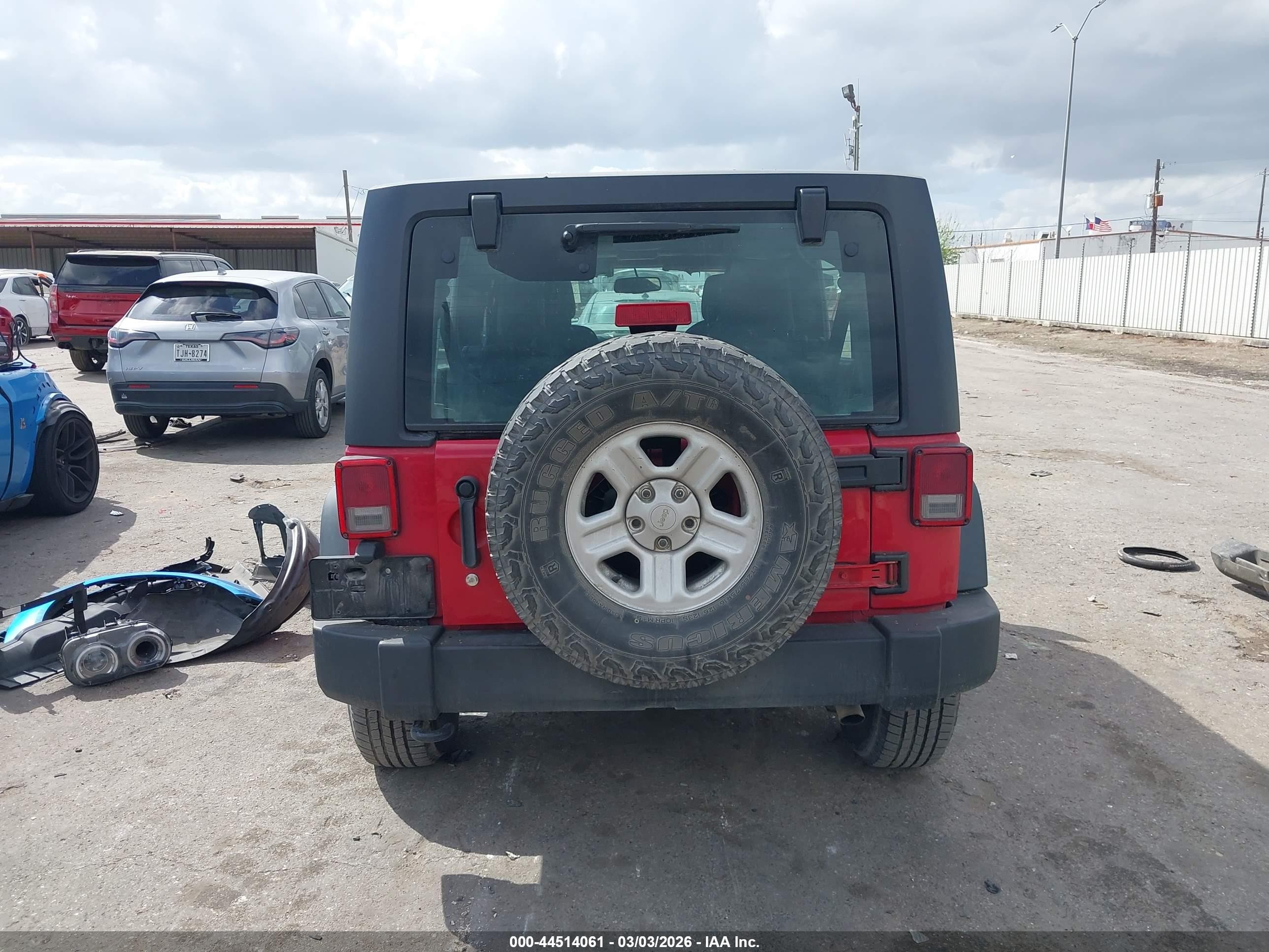 2013 Jeep Wrangler Unlimited Sport Rhd Red vin: 1C4BJWKG9DL672341