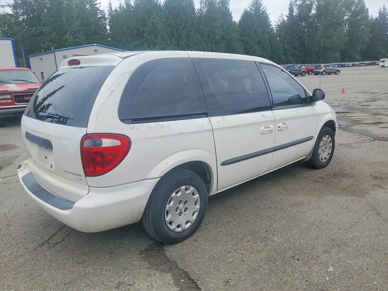 2003 Chrysler Voyager White vin: 1C4GJ25B43B334011