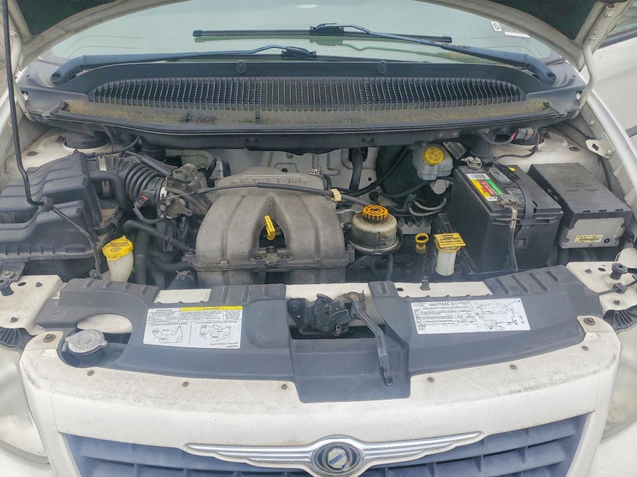 2003 Chrysler Voyager White vin: 1C4GJ25B43B334011