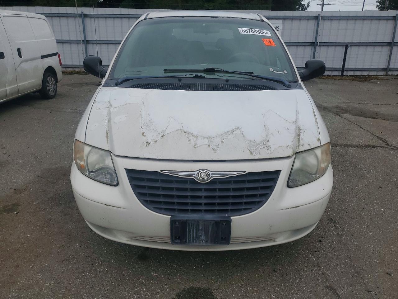 2003 Chrysler Voyager White vin: 1C4GJ25B43B334011