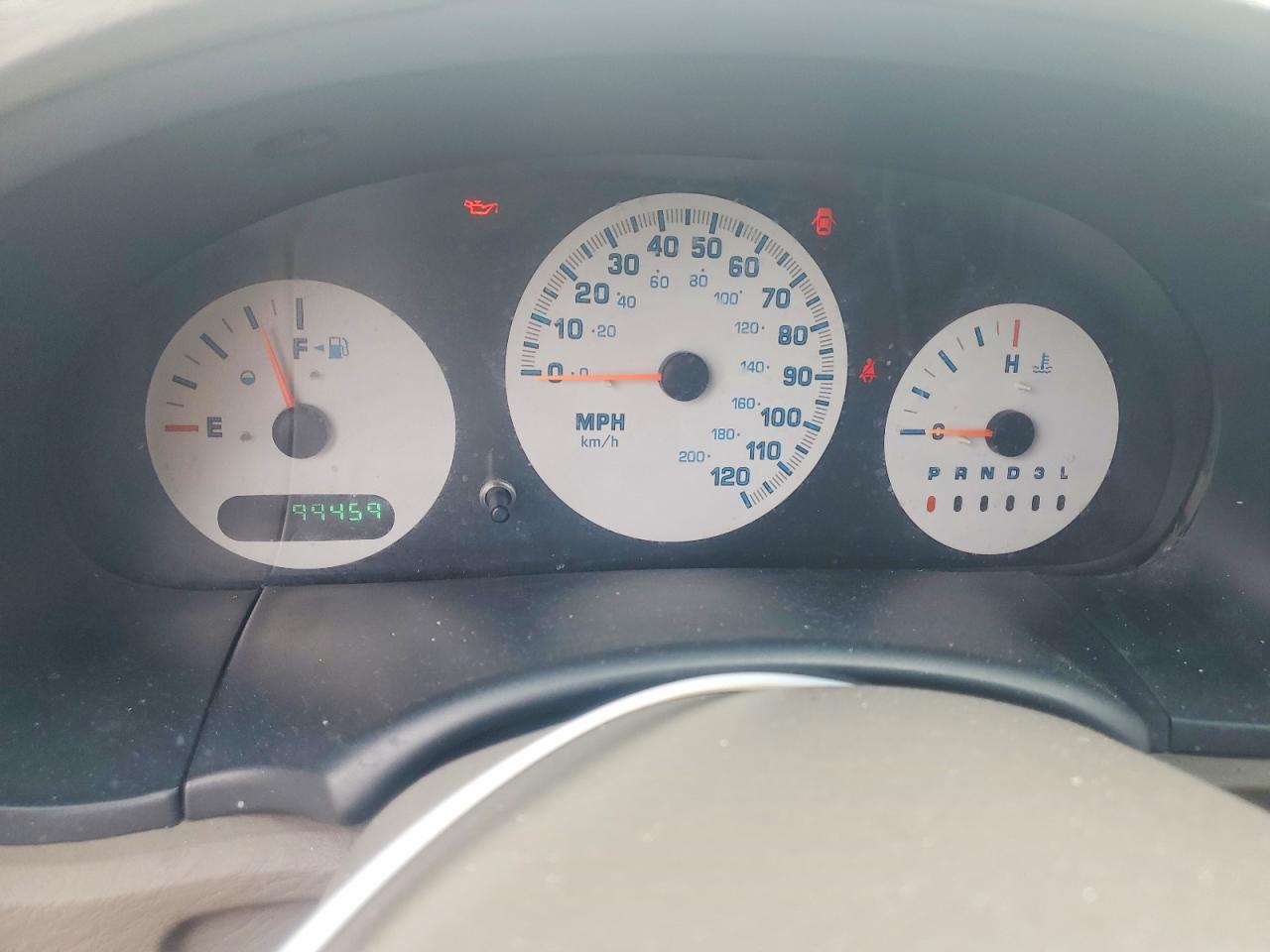 2003 Chrysler Voyager White vin: 1C4GJ25B43B334011