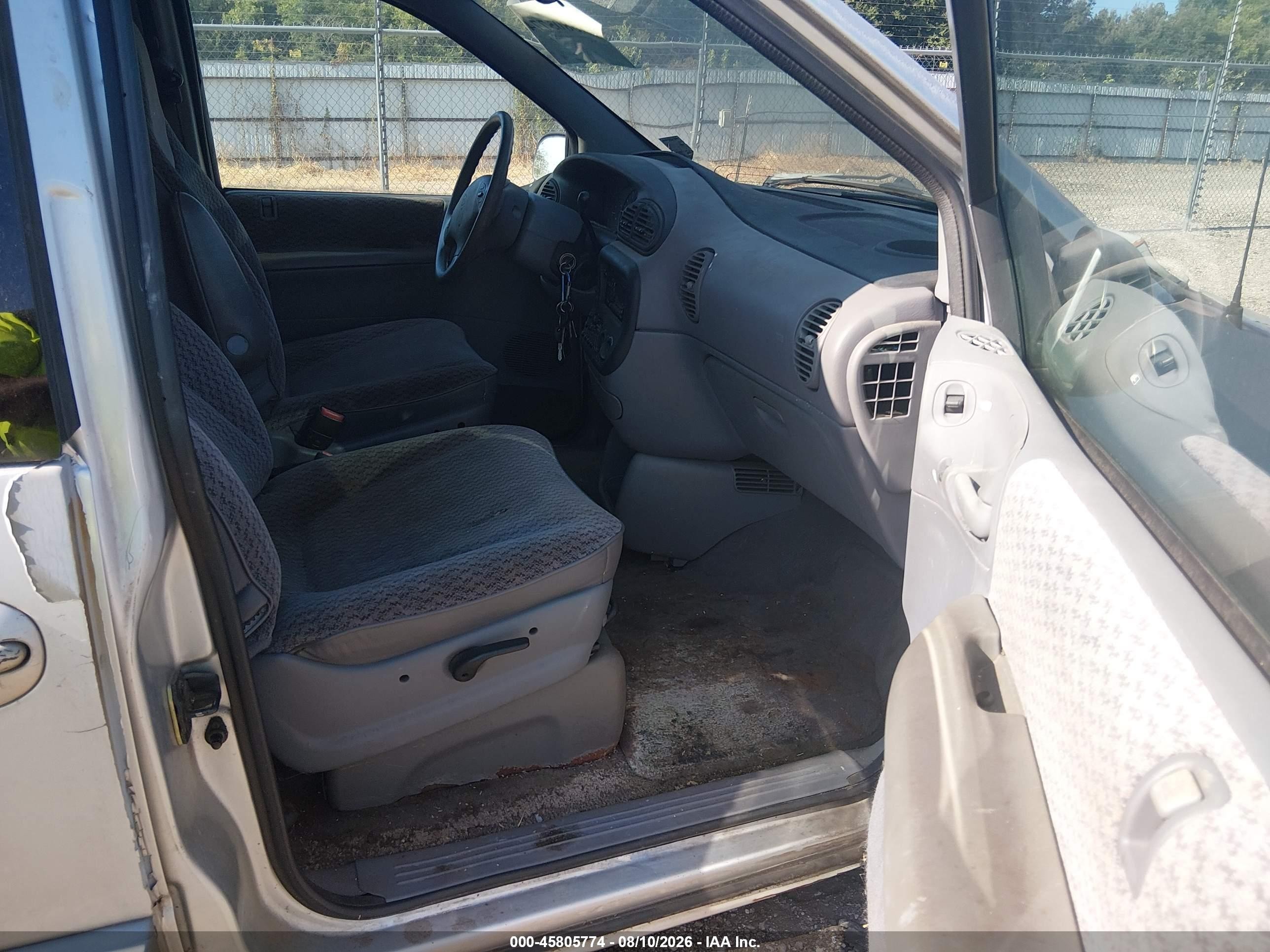 2000 Chrysler Grand Voyager Se Silver vin: 1C4GJ44G0YB700076