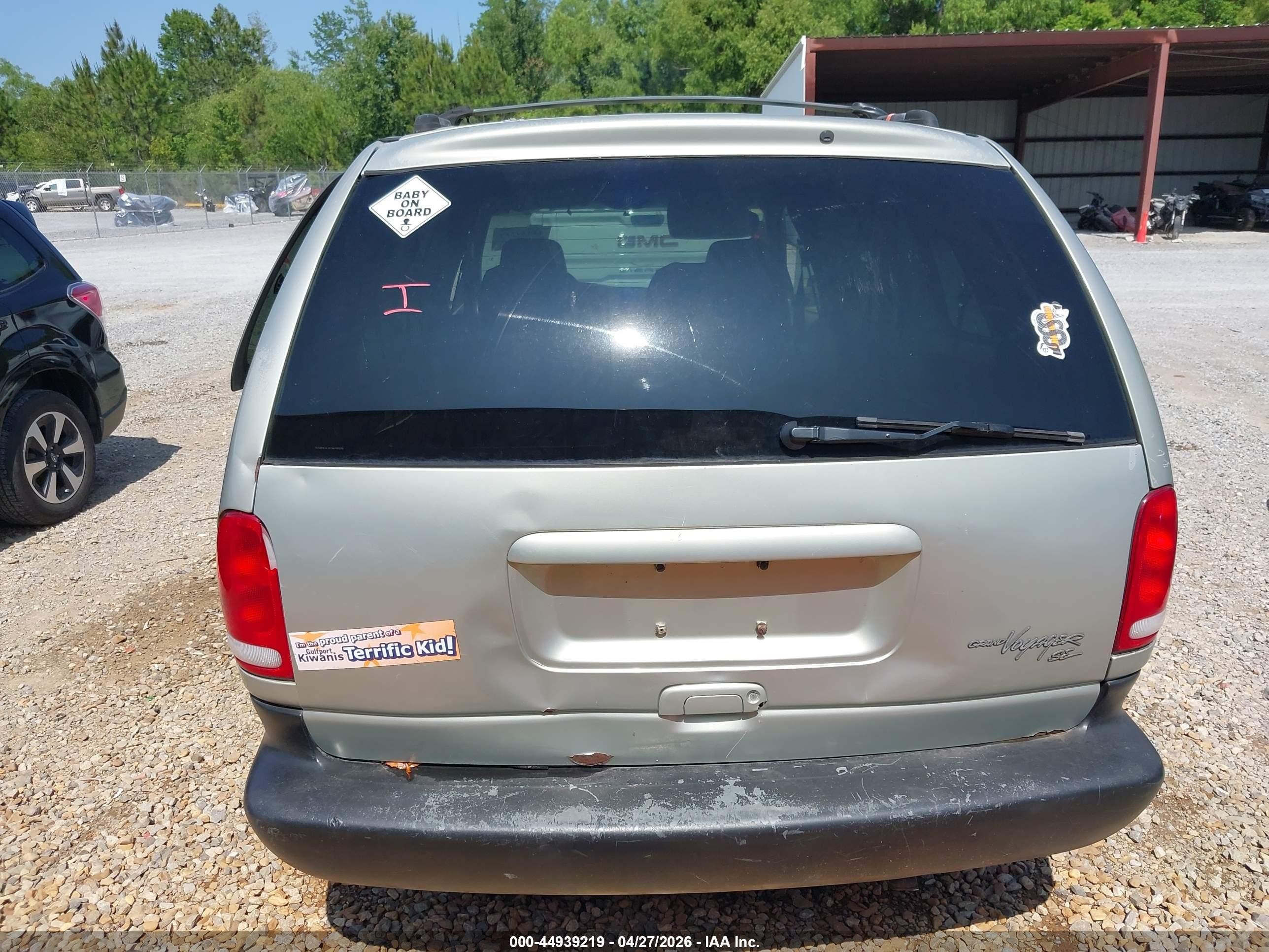 2000 Chrysler Grand Voyager Se Серый vin: 1C4GJ44G1YB765017