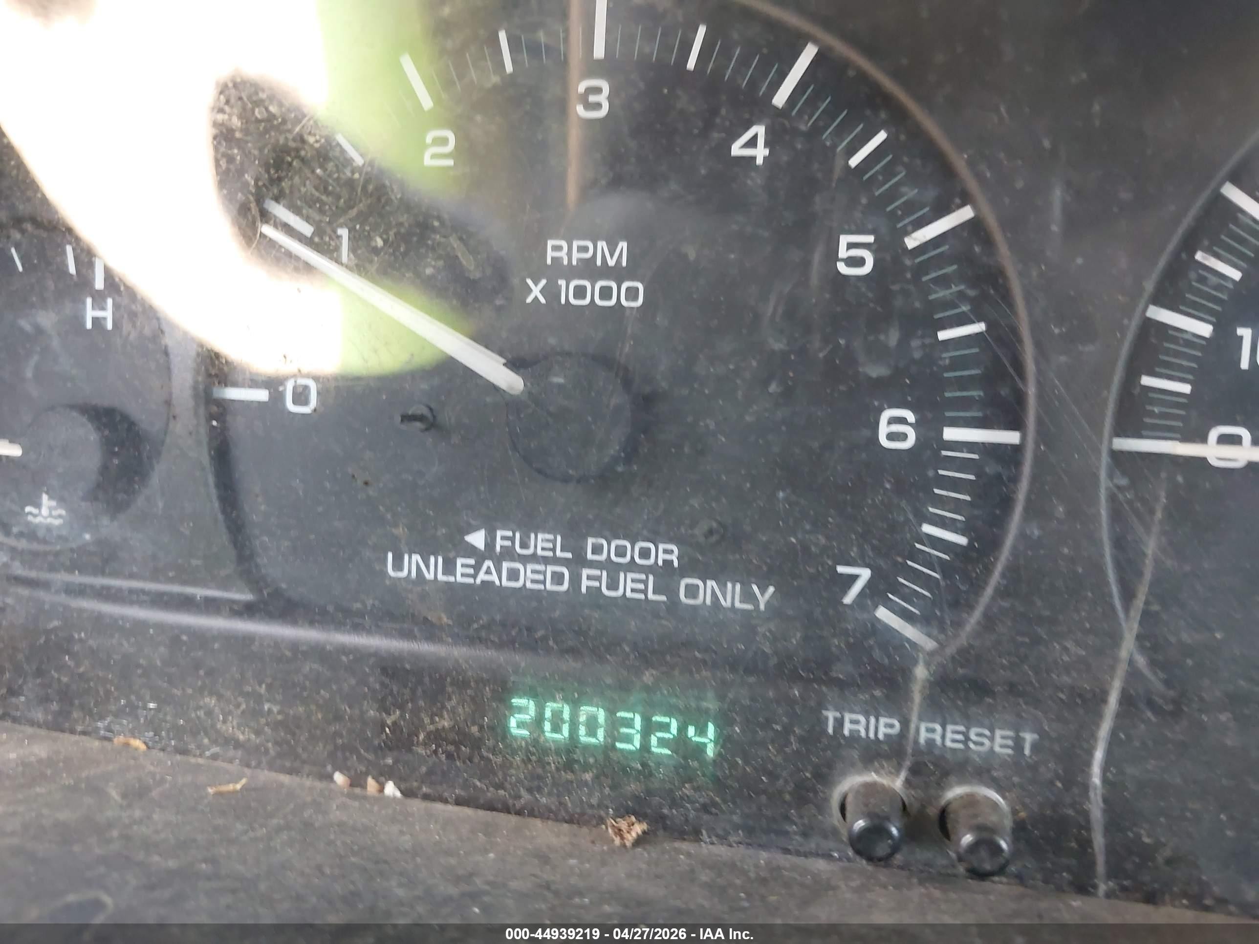 2000 Chrysler Grand Voyager Se Серый vin: 1C4GJ44G1YB765017