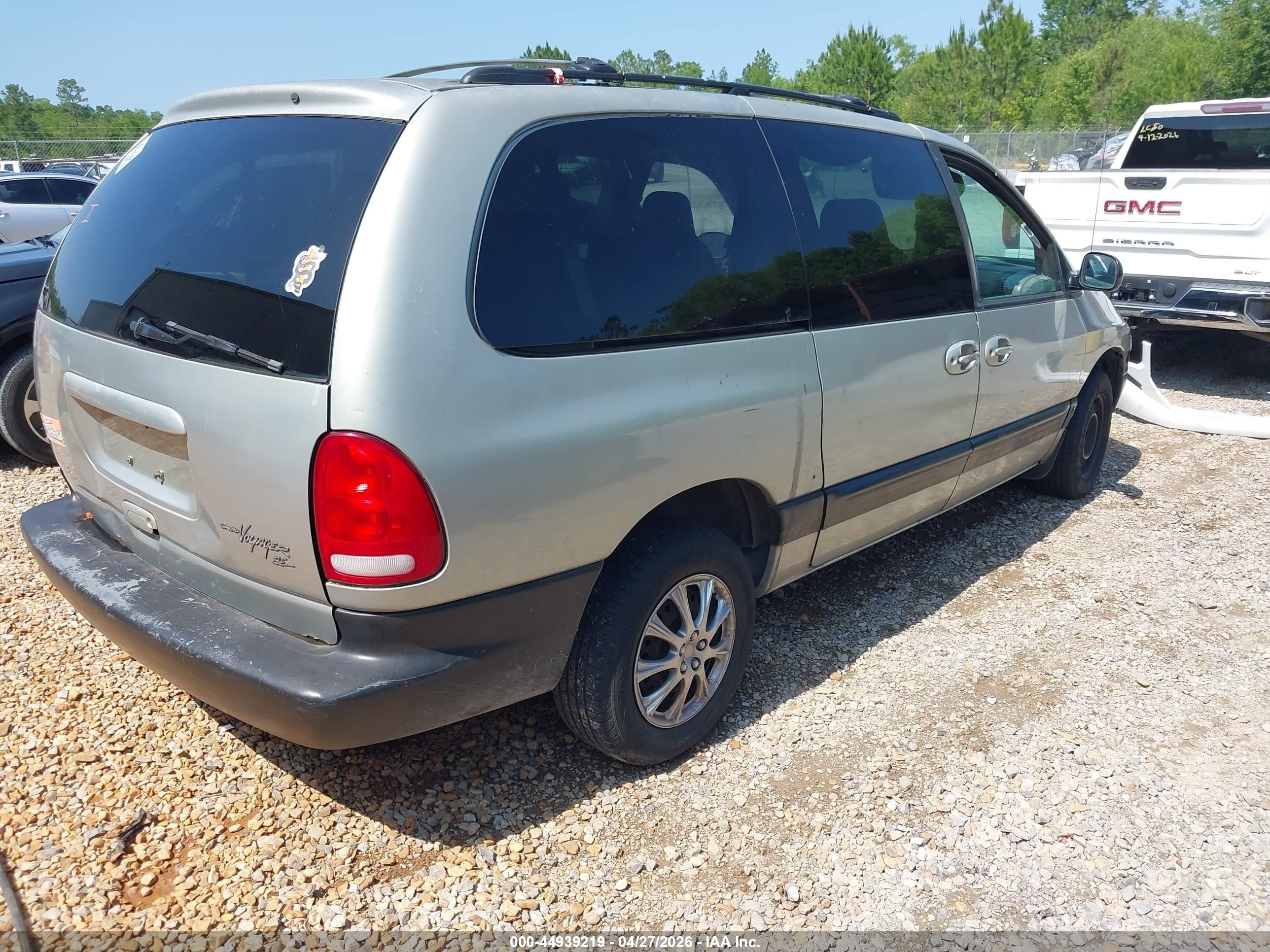 2000 Chrysler Grand Voyager Se Серый vin: 1C4GJ44G1YB765017