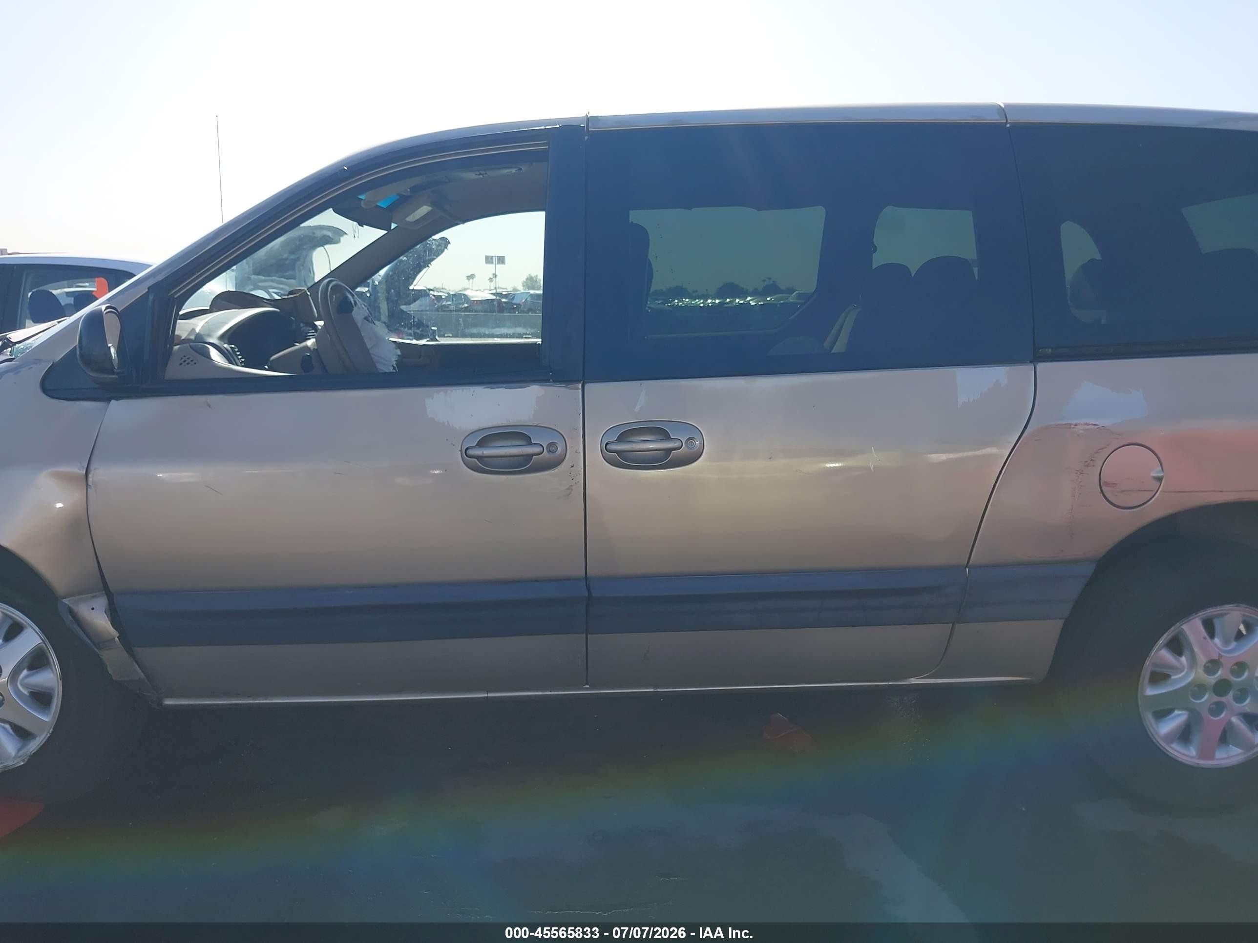 2000 Chrysler Grand Voyager Se Gold vin: 1C4GJ44G9YB787718