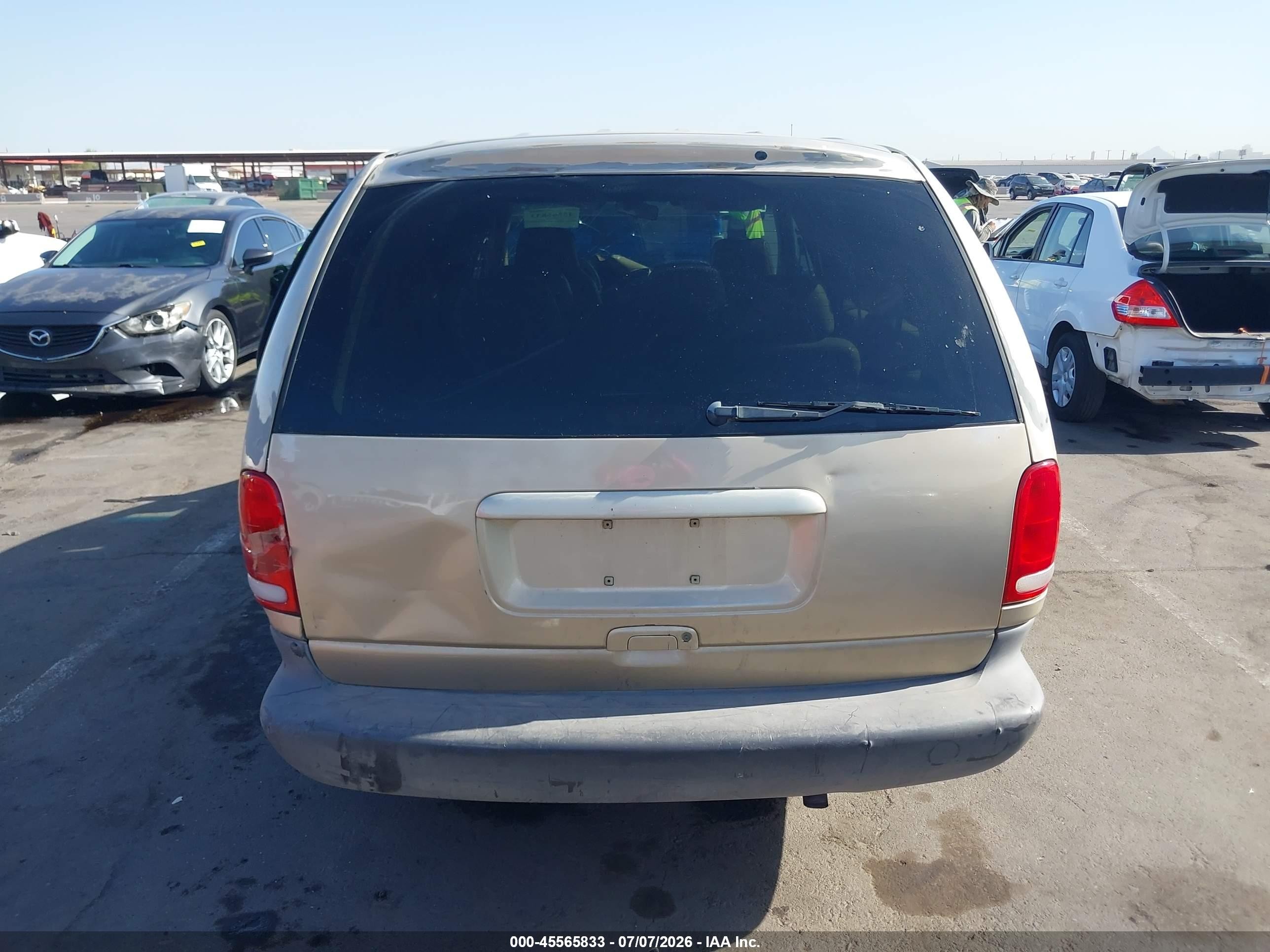 2000 Chrysler Grand Voyager Se Gold vin: 1C4GJ44G9YB787718