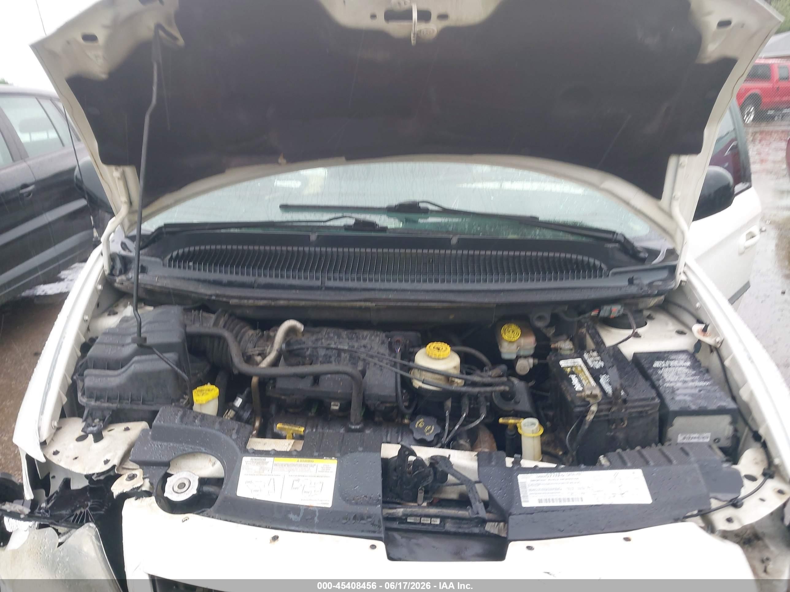 2001 Chrysler Voyager Lx Белый vin: 1C4GJ45311B246101