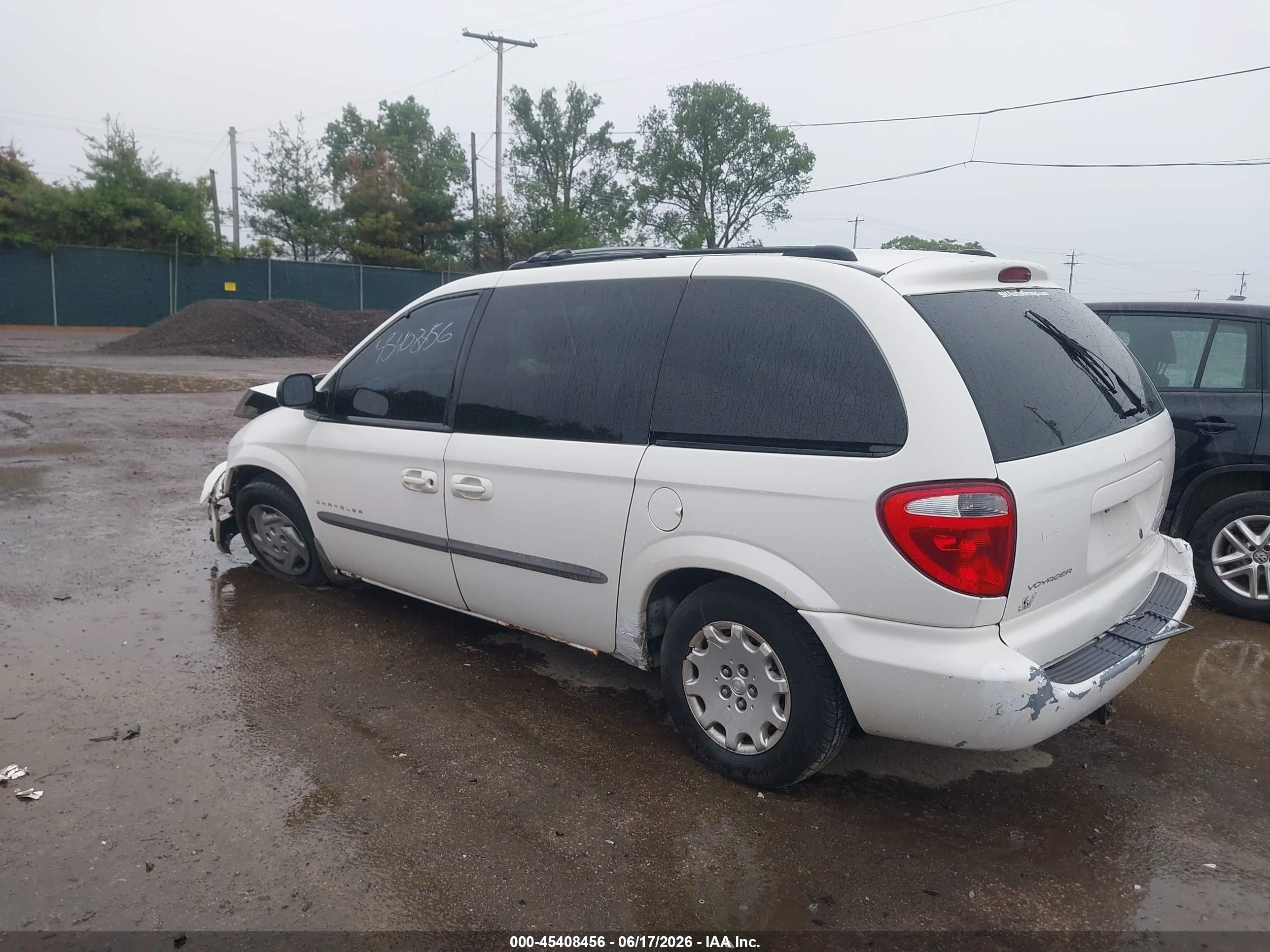 2001 Chrysler Voyager Lx Белый vin: 1C4GJ45311B246101