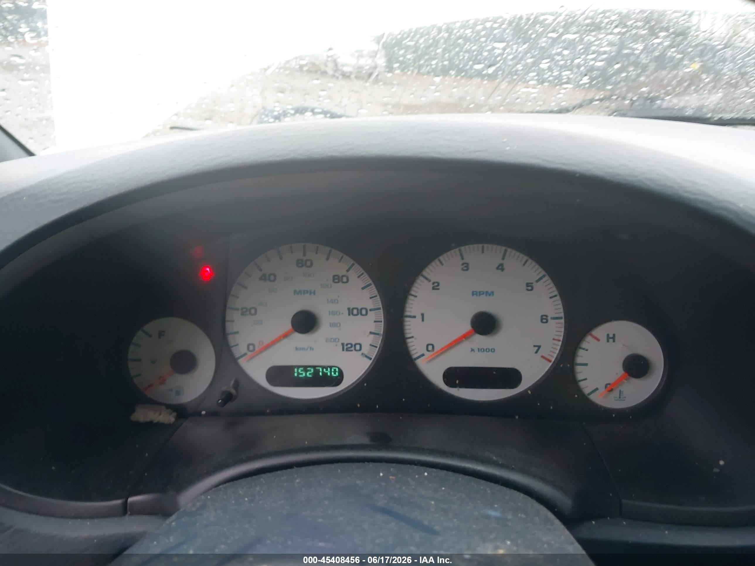 2001 Chrysler Voyager Lx Белый vin: 1C4GJ45311B246101