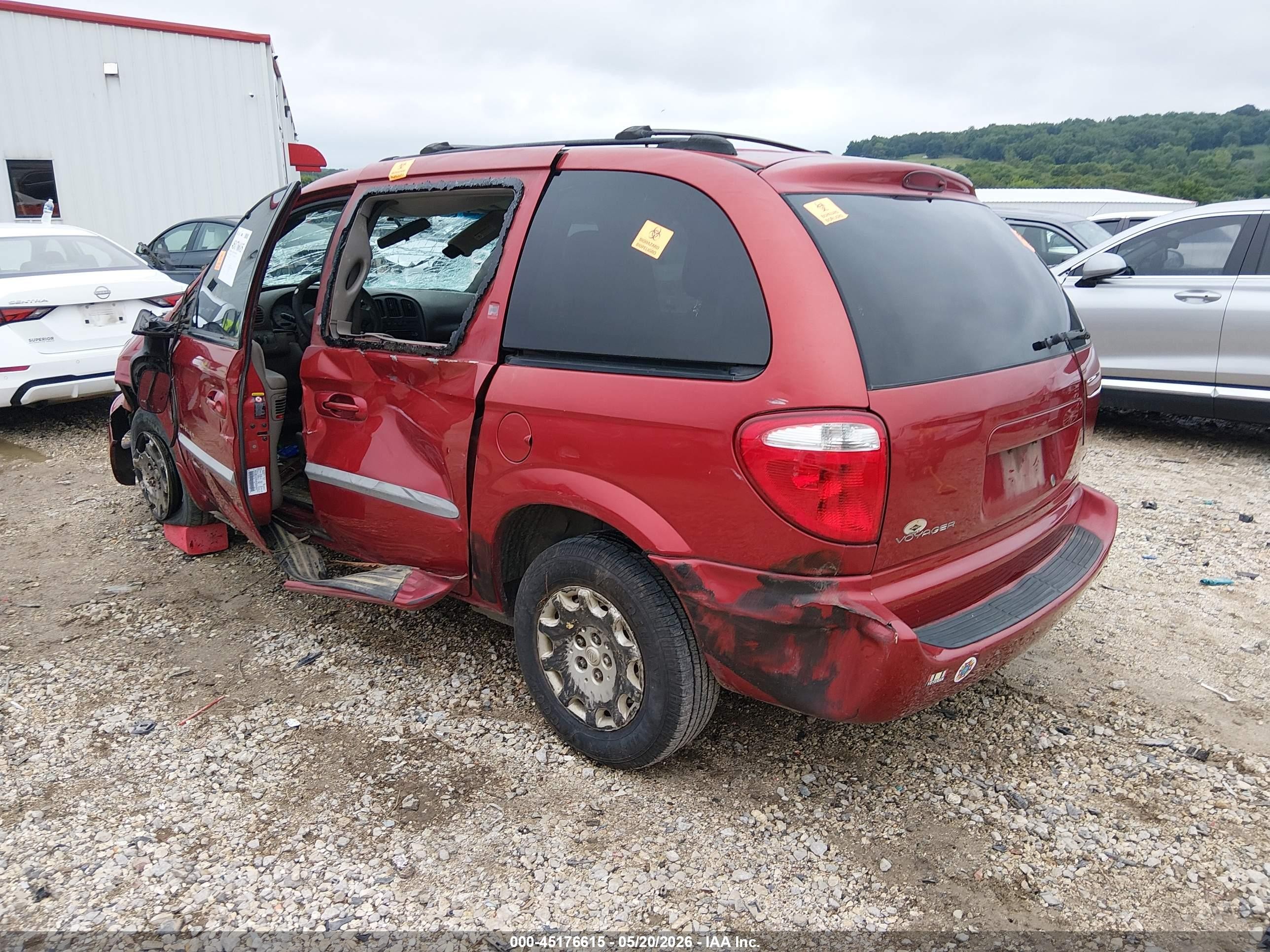 2001 Chrysler Voyager Lx Maroon vin: 1C4GJ45321B144080