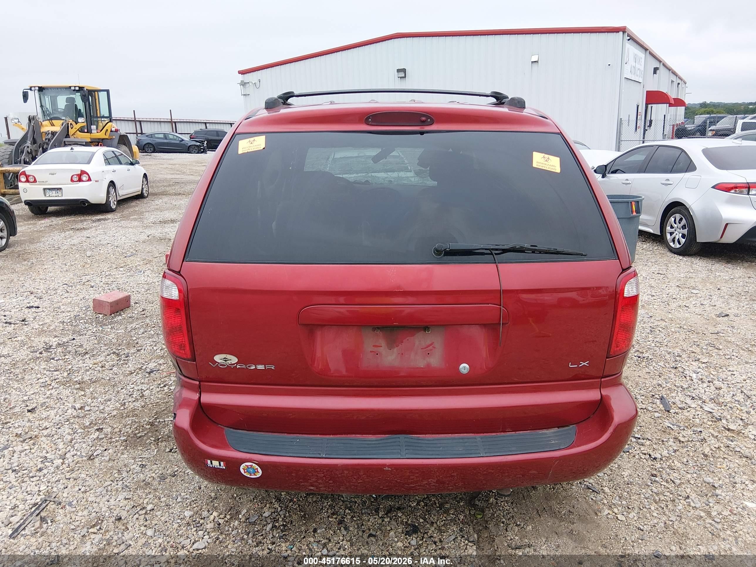 2001 Chrysler Voyager Lx Maroon vin: 1C4GJ45321B144080