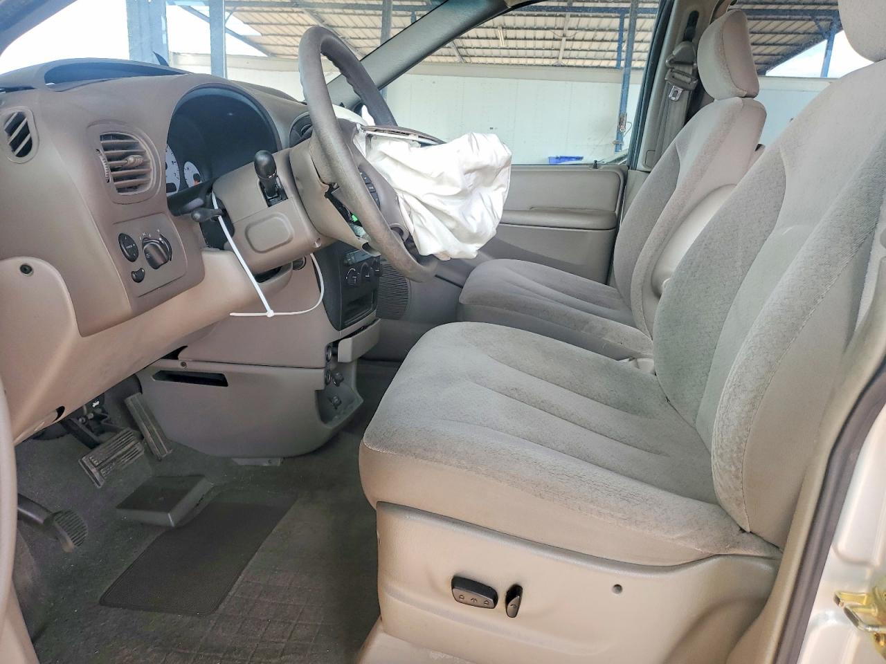 2003 Chrysler Voyager Lx Silver vin: 1C4GJ45343B268581