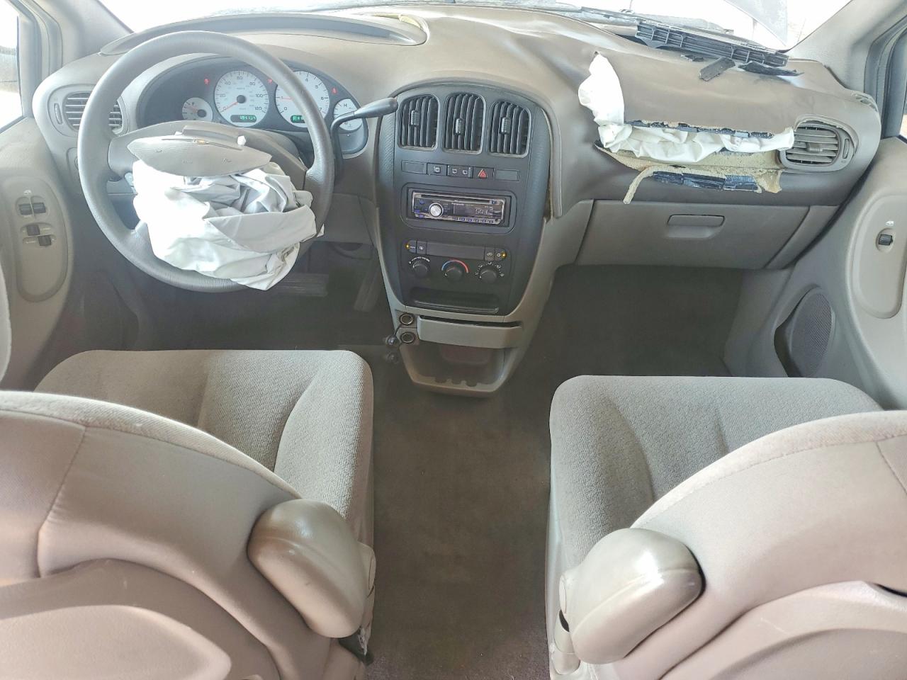 2003 Chrysler Voyager Lx Silver vin: 1C4GJ45343B268581