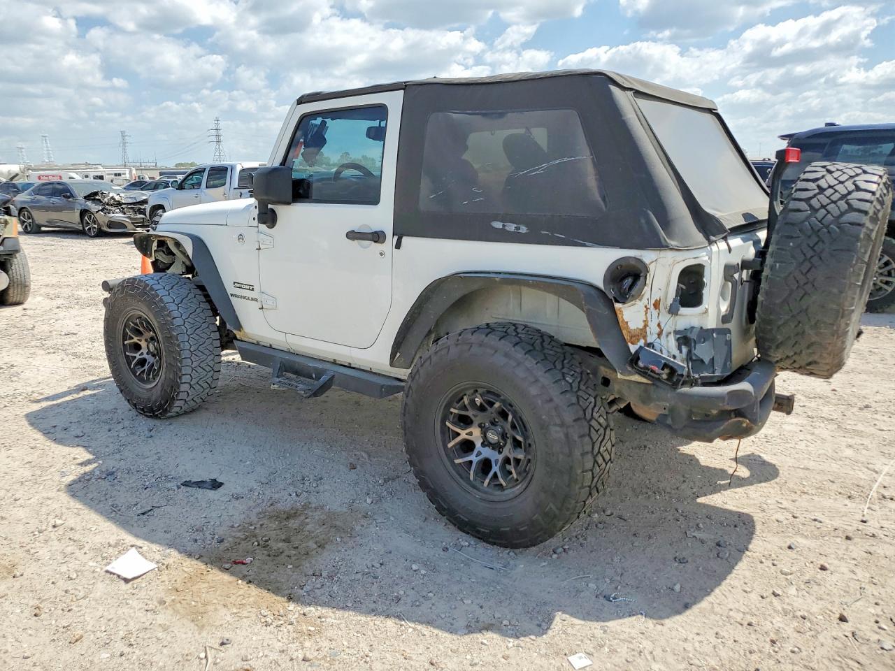 2014 Jeep Wrnglr Spt White vin: 1C4GJWAG2EL235399