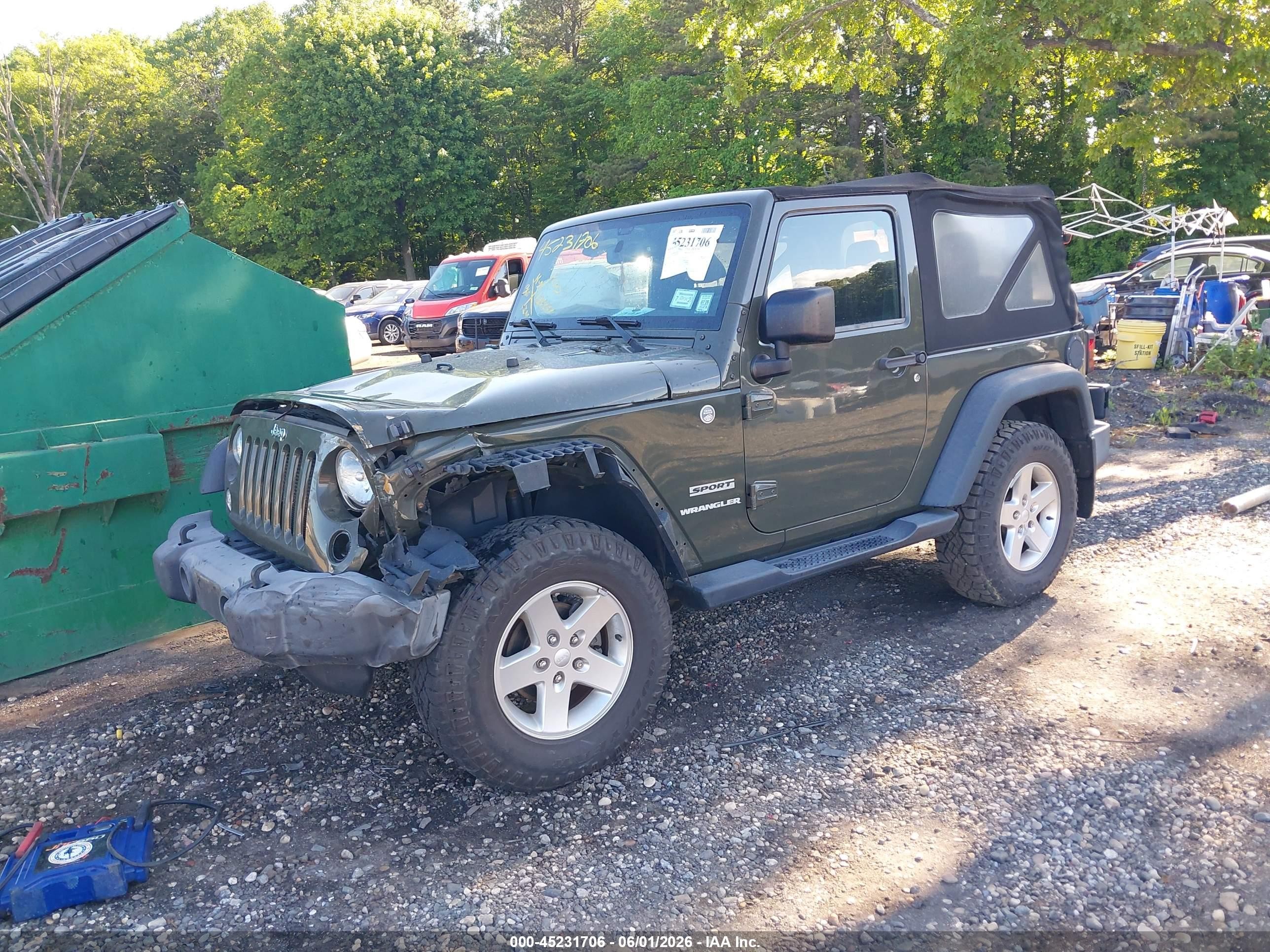 2015 Jeep Wrangler Sport Green vin: 1C4GJWAG2FL691839