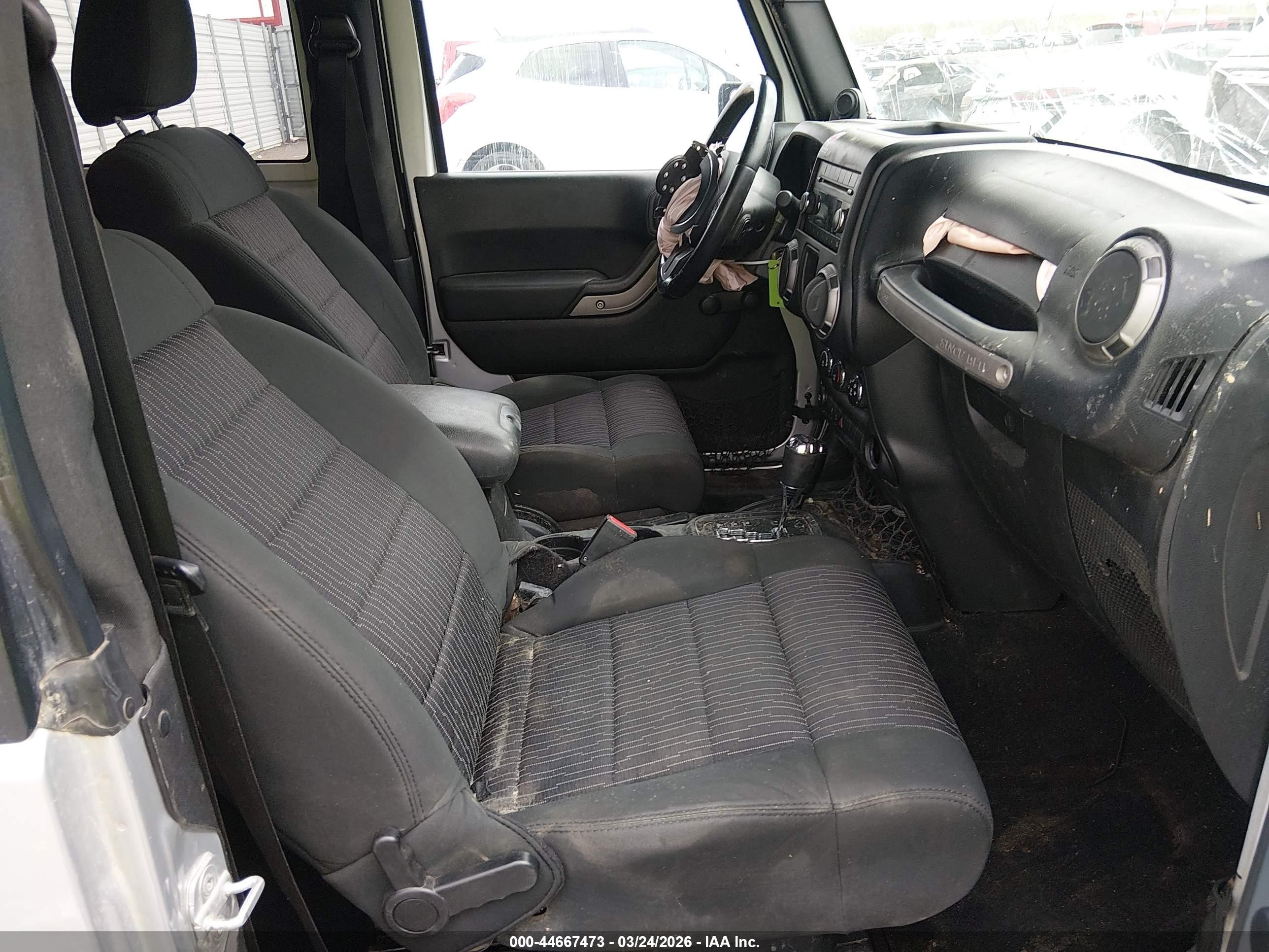 2012 Jeep Wrangler Sport Silver vin: 1C4GJWAG3CL109176