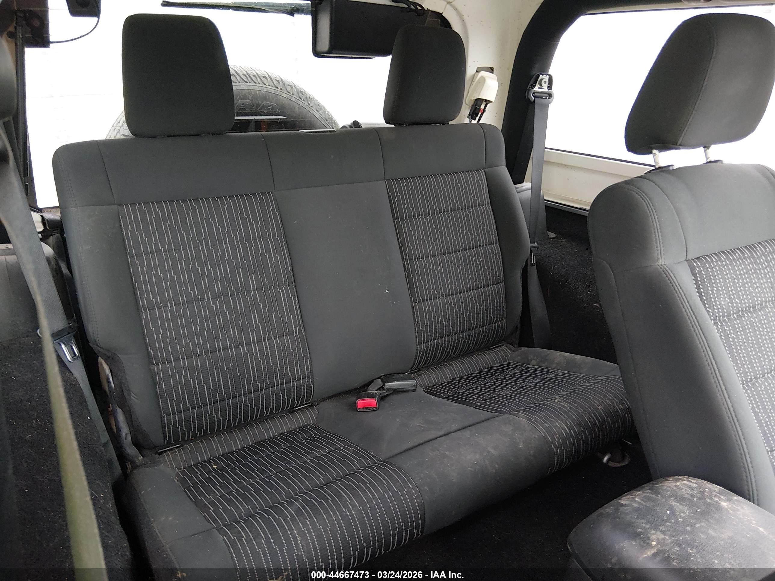2012 Jeep Wrangler Sport Silver vin: 1C4GJWAG3CL109176