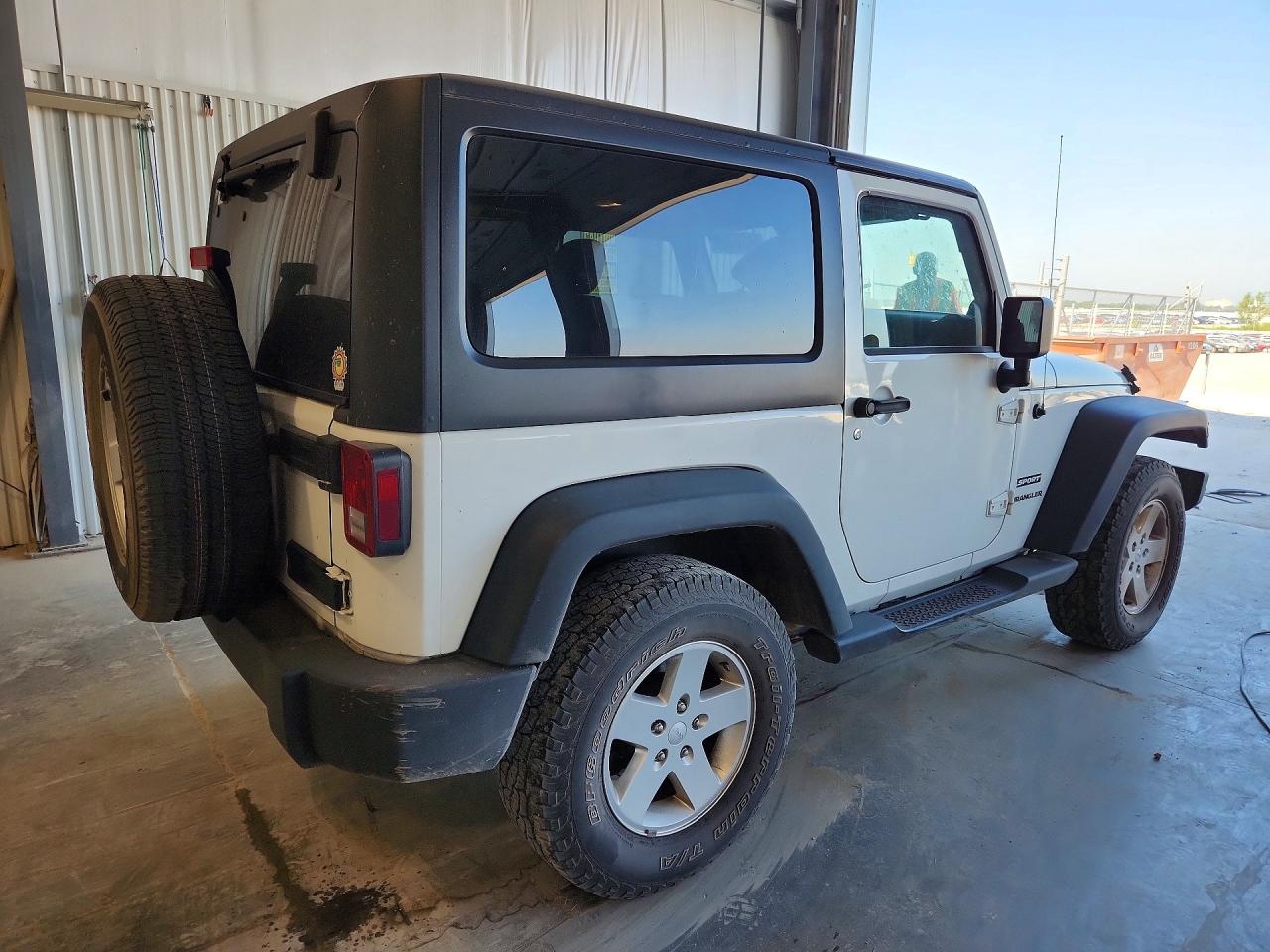 2012 Jeep Wrangler Sport White vin: 1C4GJWAG3CL259210
