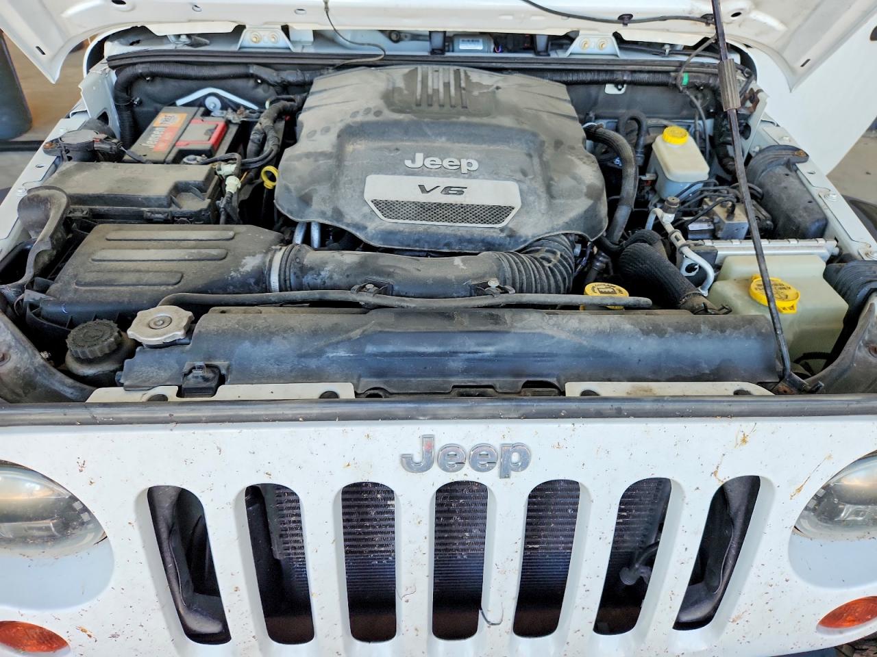 2012 Jeep Wrangler Sport White vin: 1C4GJWAG3CL259210