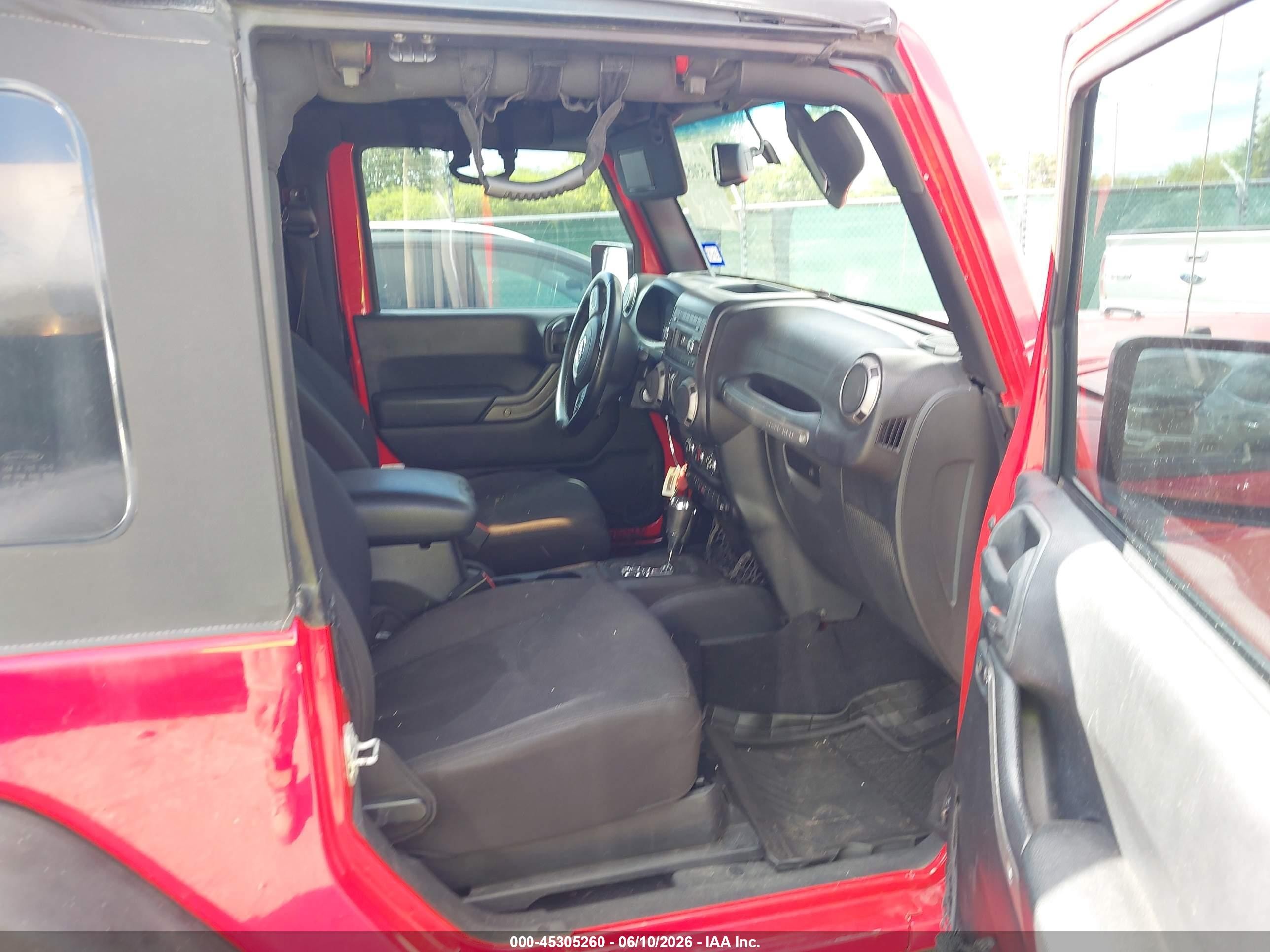 2015 Jeep Wrangler Sport Red vin: 1C4GJWAG6FL698115