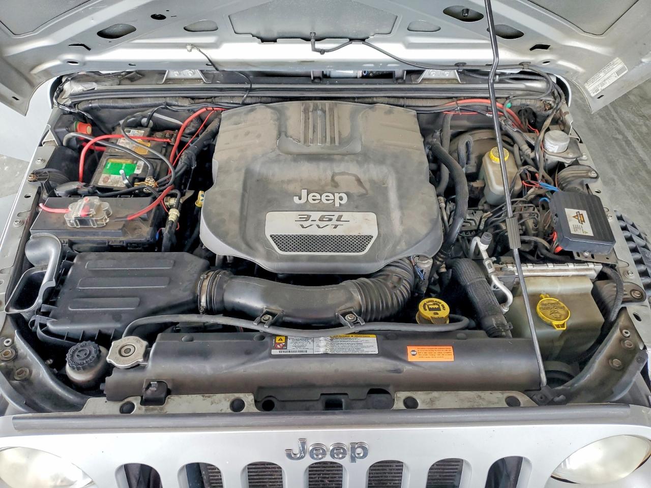 2012 Jeep Wrangler Sport Silver vin: 1C4GJWAG8CL109187