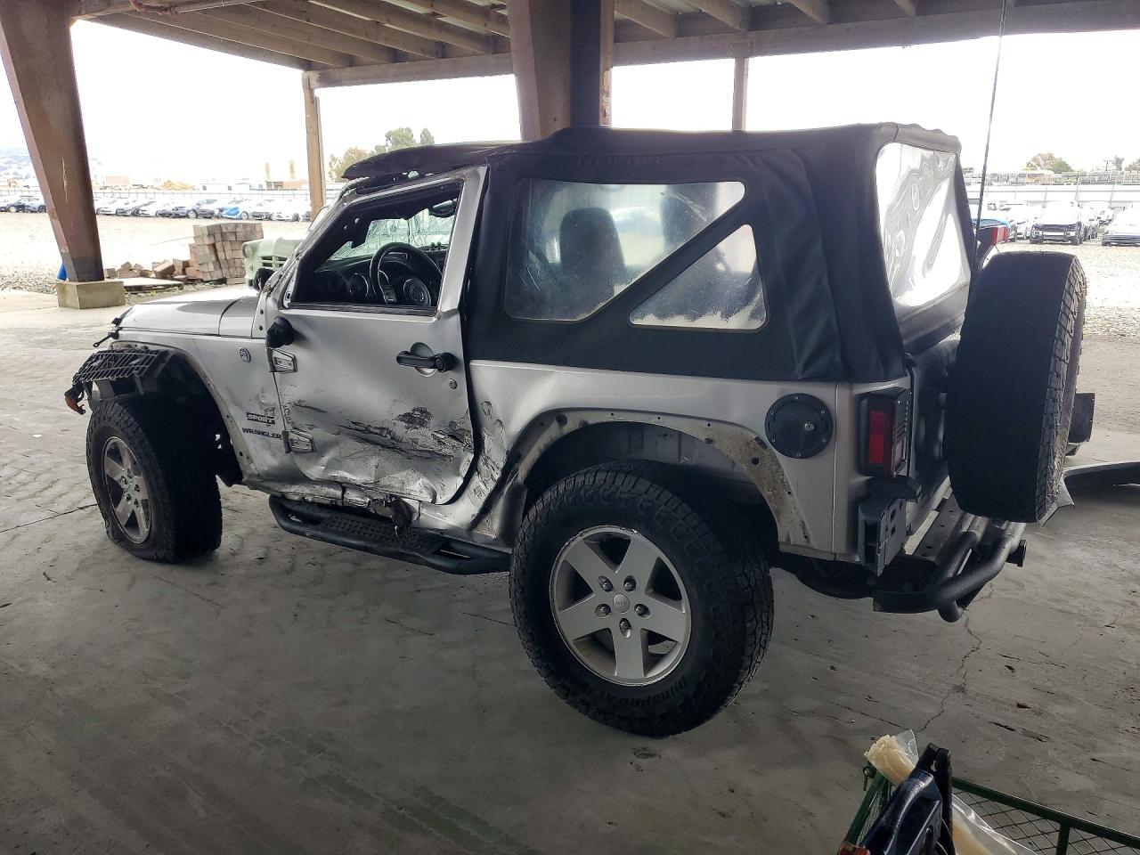 2012 Jeep Wrangler Sport Silver vin: 1C4GJWAG8CL109187