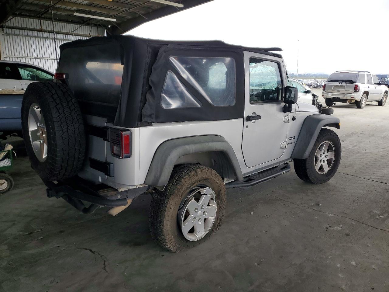 2012 Jeep Wrangler Sport Silver vin: 1C4GJWAG8CL109187
