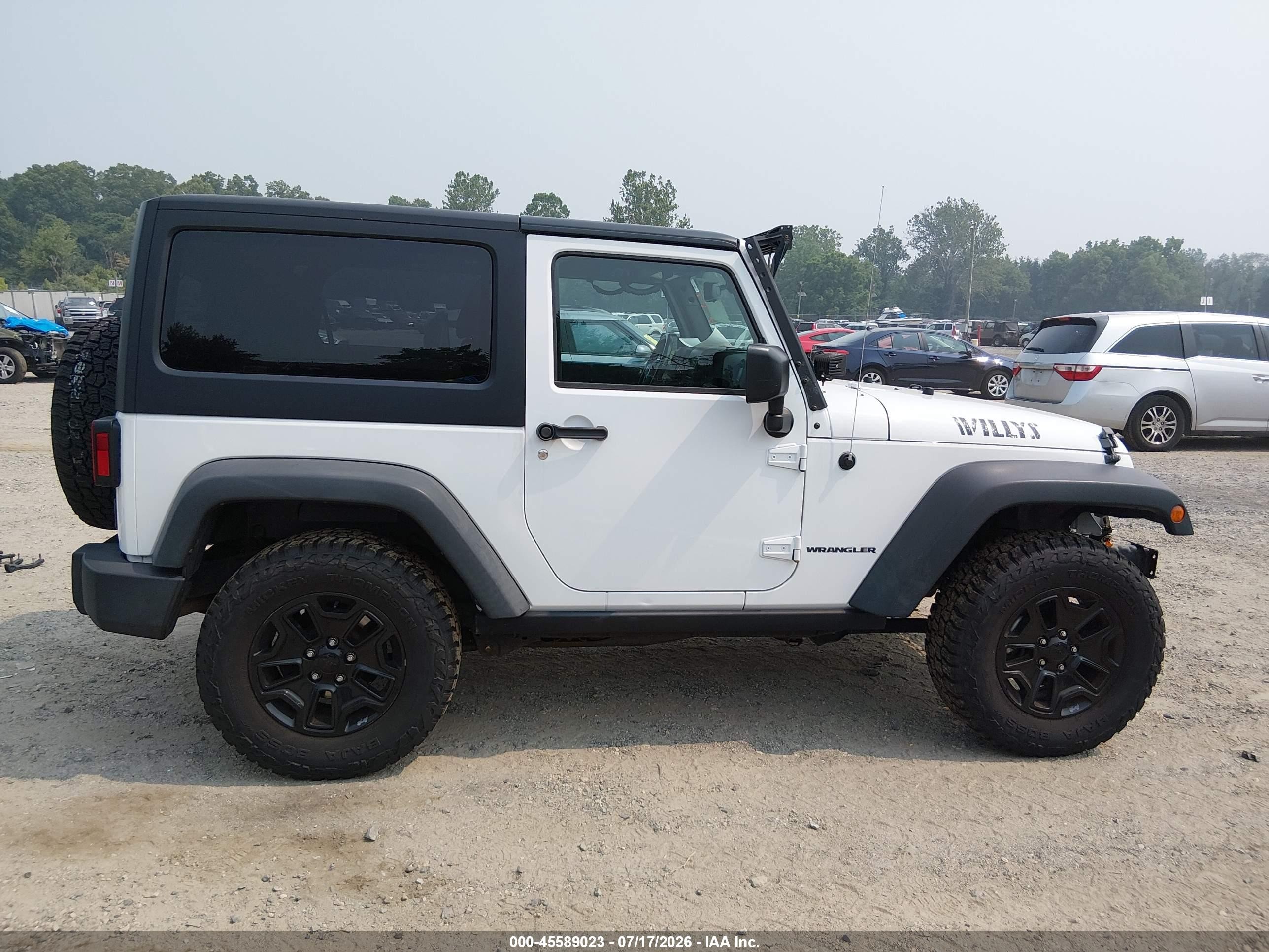 2015 Jeep Wrangler Willys Wheeler Белый vin: 1C4GJWAG9FL757478