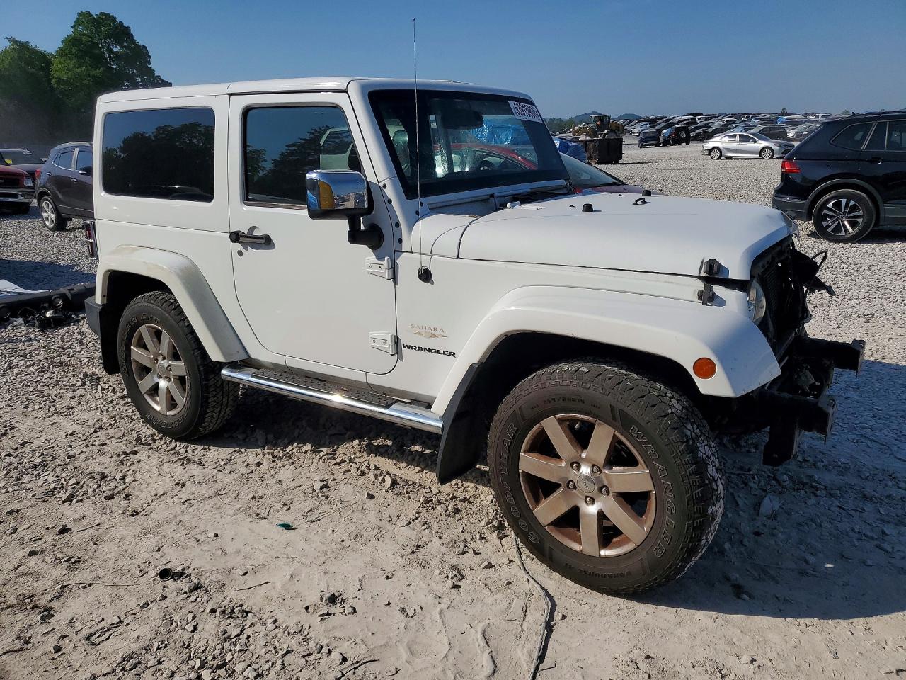 2015 Jeep Wrangler Sahara White vin: 1C4GJWBG9FL626467