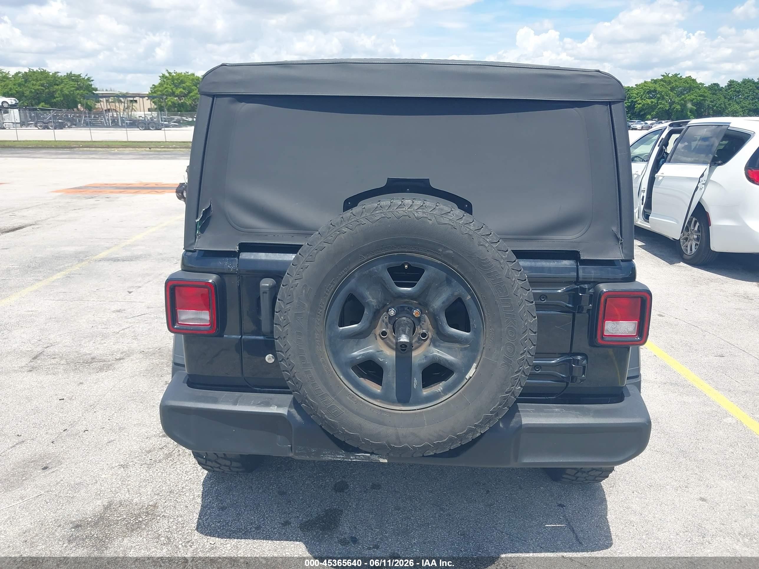 2020 Jeep Wrangler Sport 4x4 Черный vin: 1C4GJXAGXLW162624