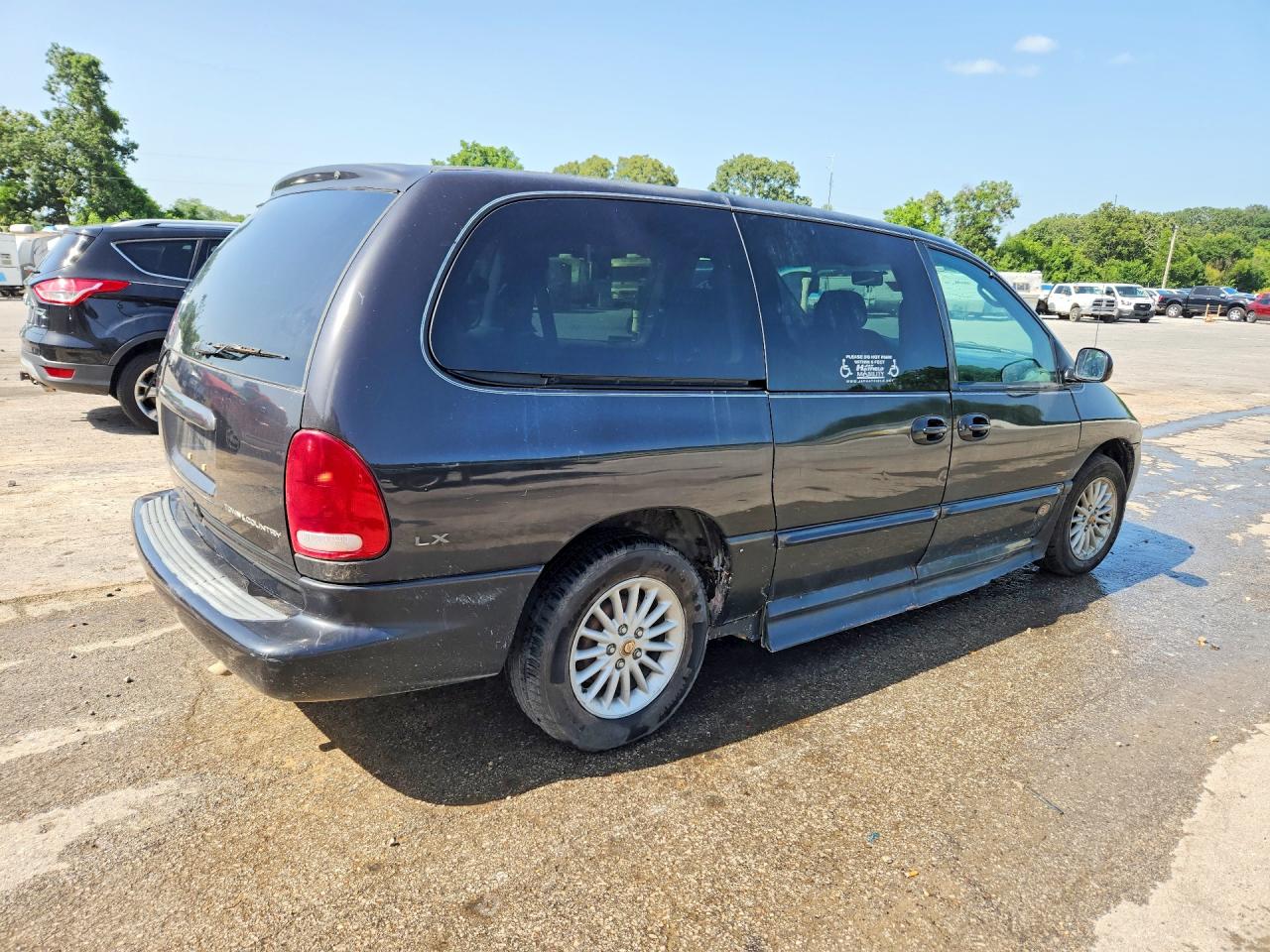 2000 Chrysler Town & Country Lx Черный vin: 1C4GP44G4YB655044