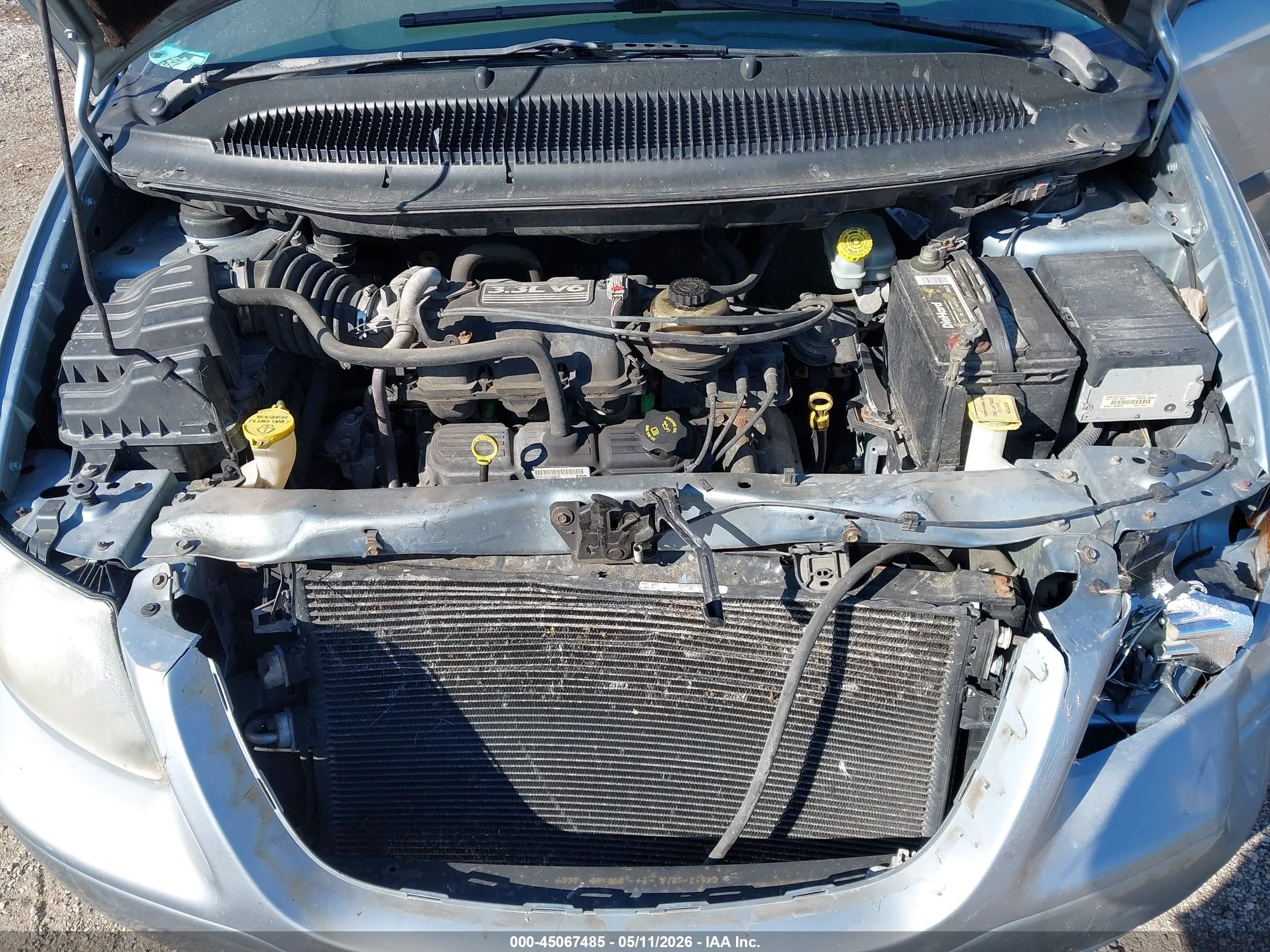 2005 Chrysler Town & Country   Blue vin: 1C4GP45R05B356856