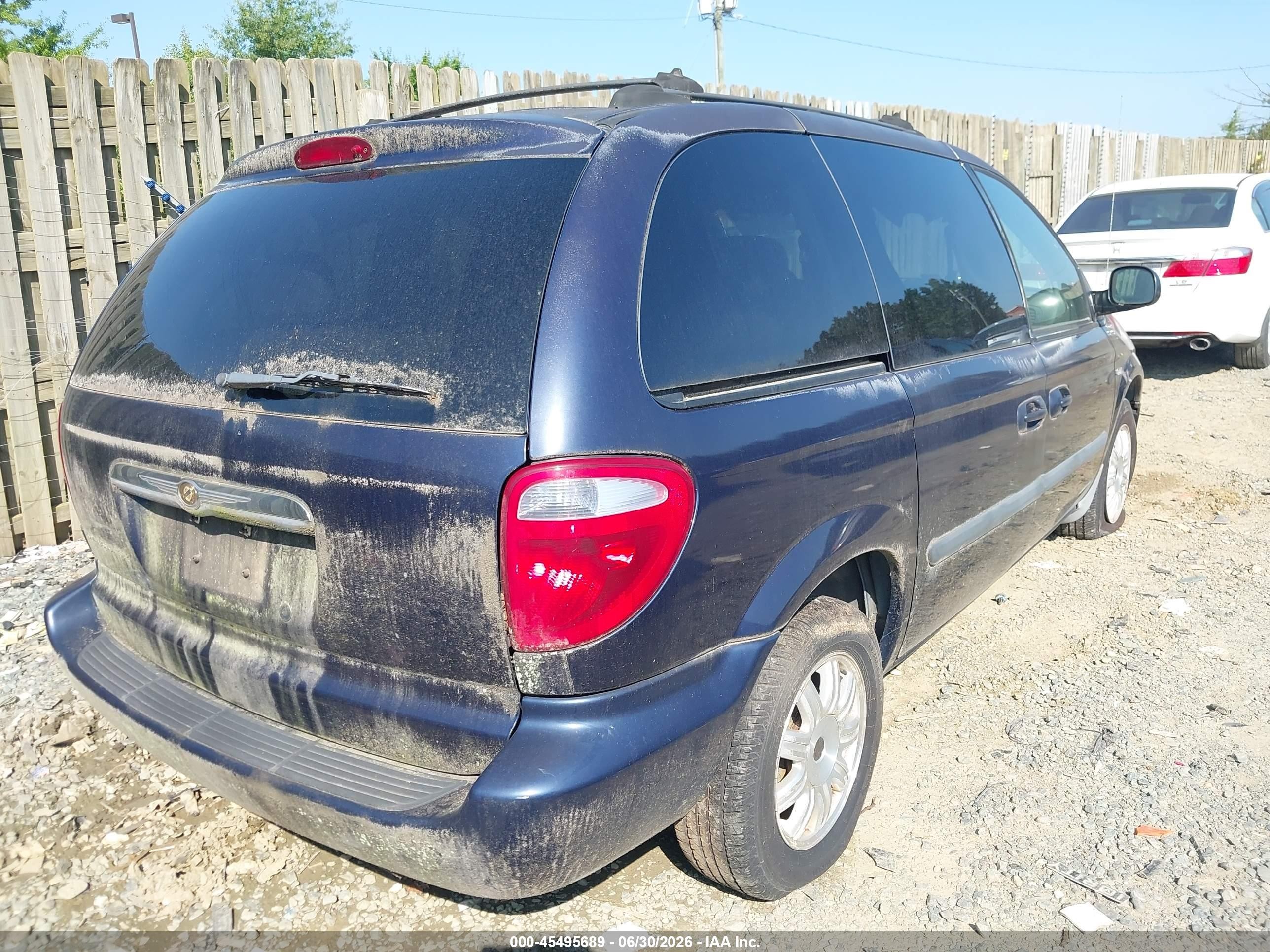 2005 Chrysler Town & Country Blue vin: 1C4GP45R15B288017